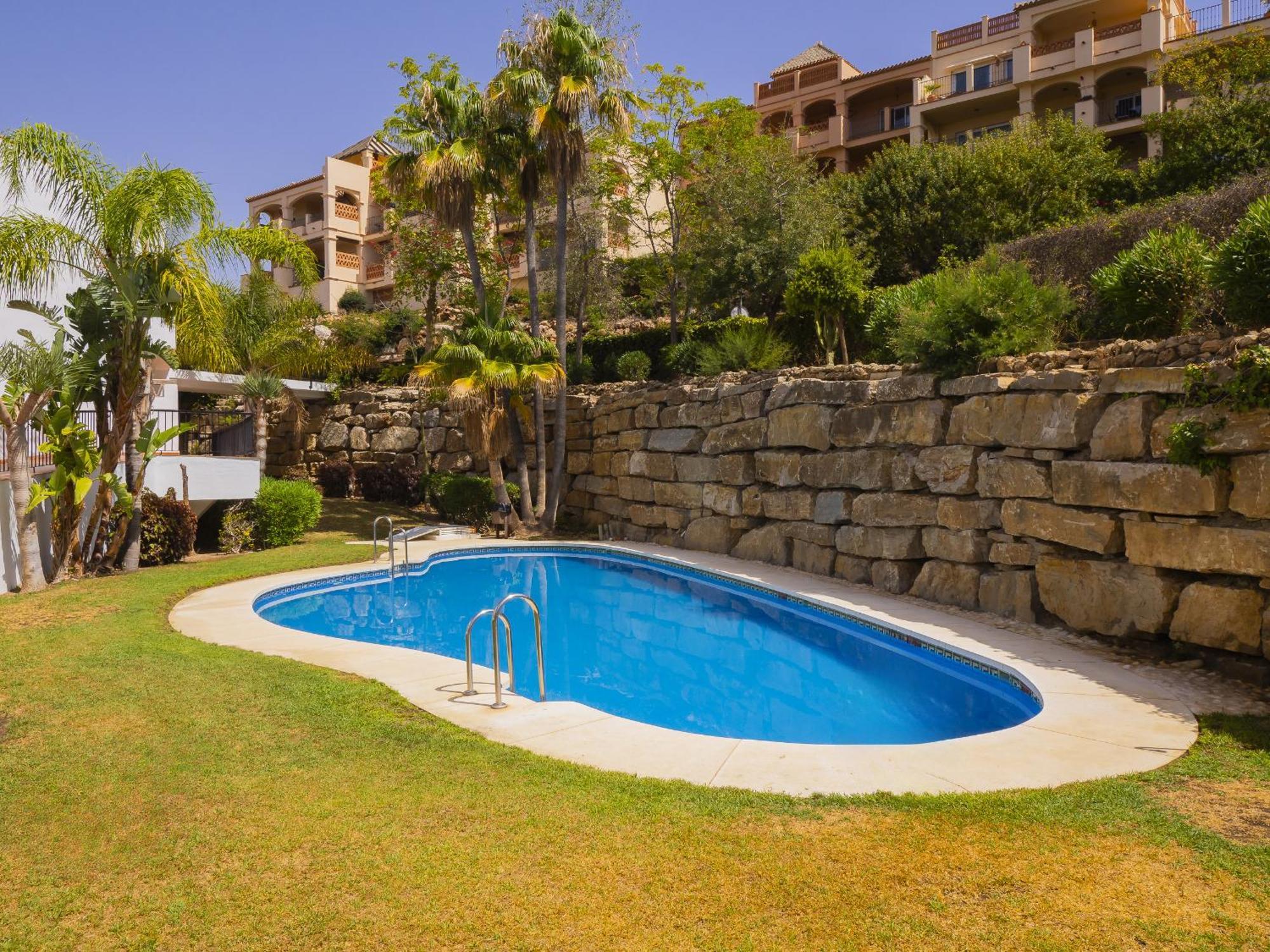 Cubo's Poseidon 2 & Pool Guest house