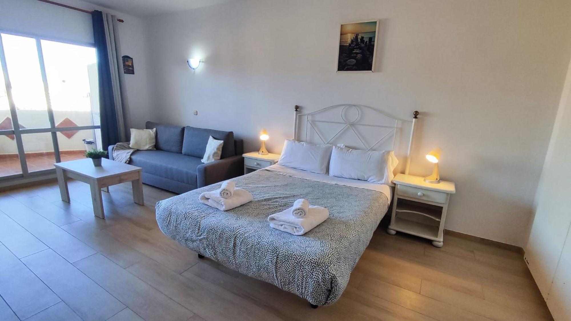 Apartamento Benal Ii, Estudio Con Parque Acuático Y Vistas Al Mar. *