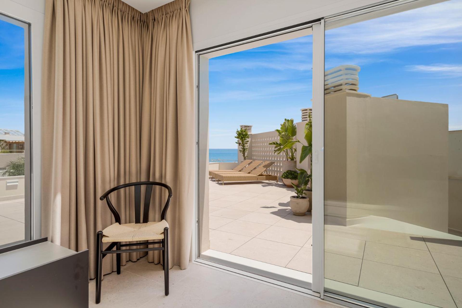Sunny Penthouse With Amazing Pool By Costarentals - Ref 214 Appartement