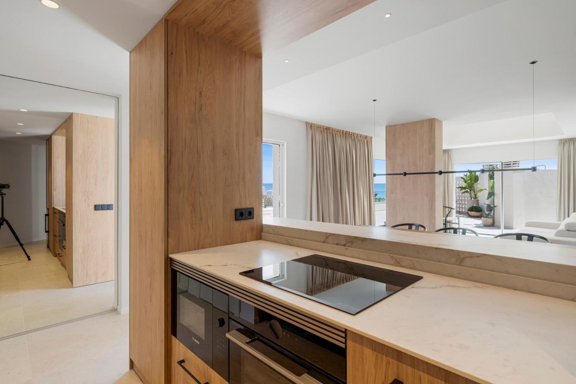 Sunny Penthouse With Amazing Pool By Costarentals - Ref 214 *