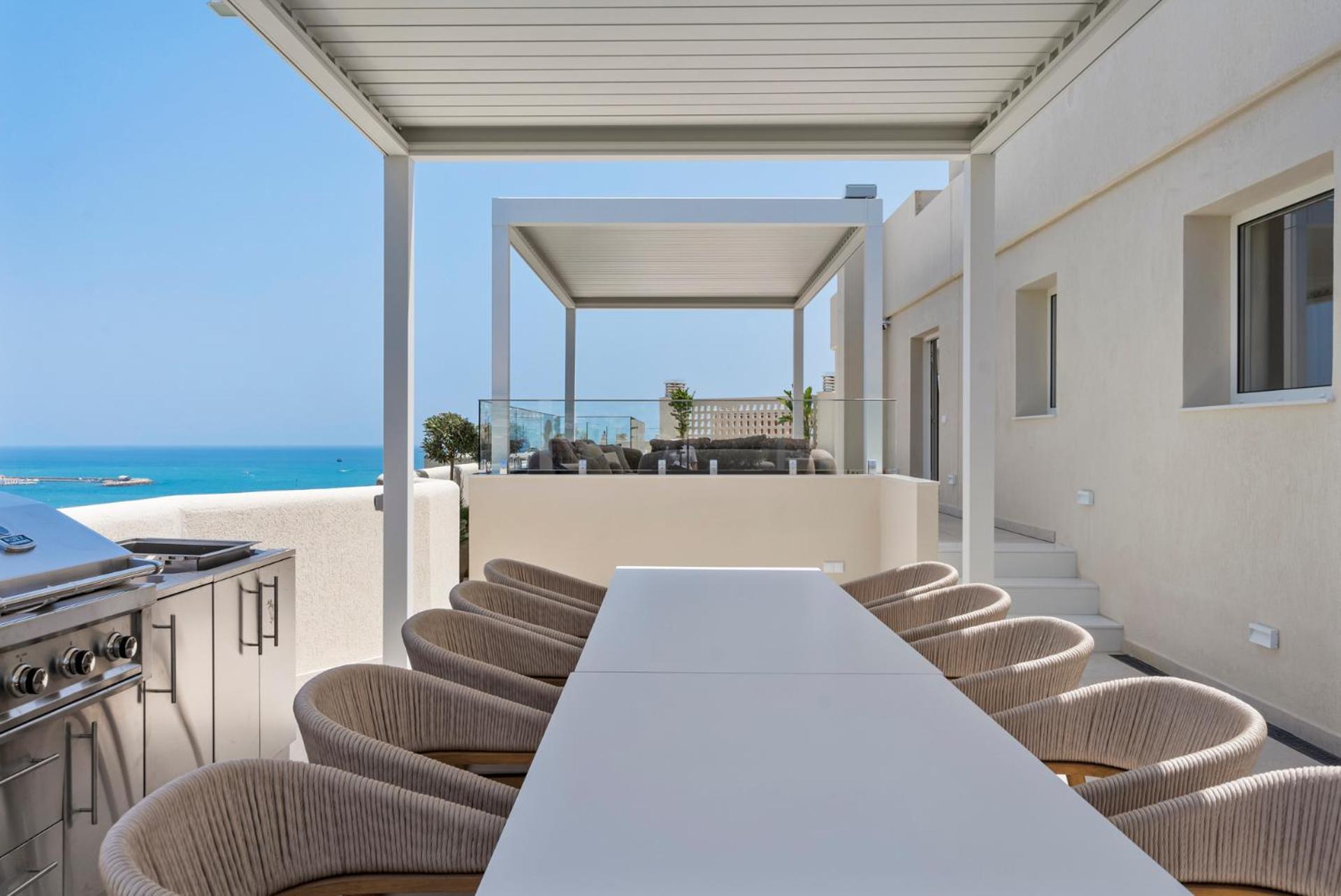Apartment Sunny Penthouse With Amazing Pool By Costarentals - Ref 214