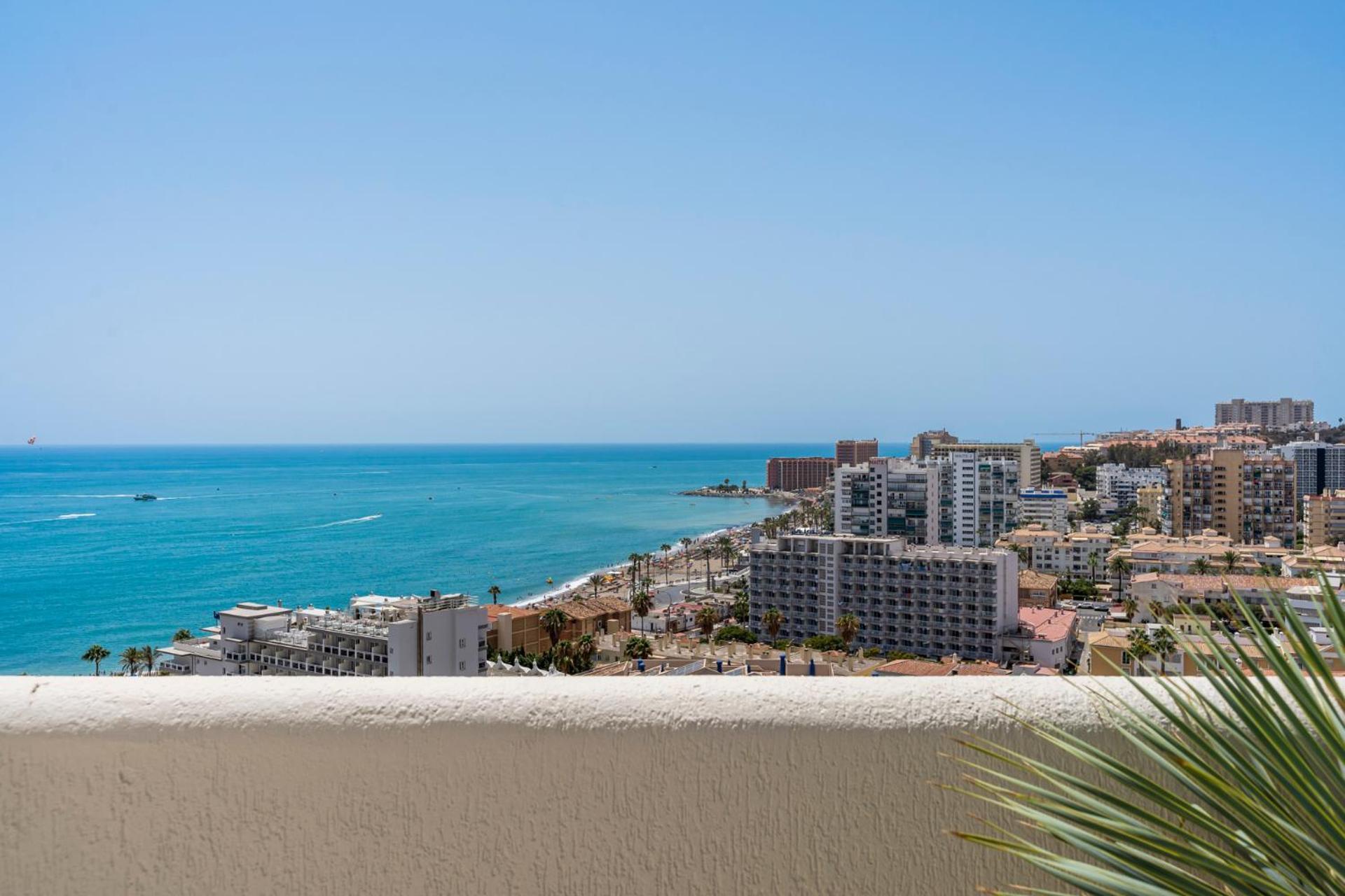 Sunny Penthouse With Amazing Pool By Costarentals - Ref 214 Appartement Benalmádena