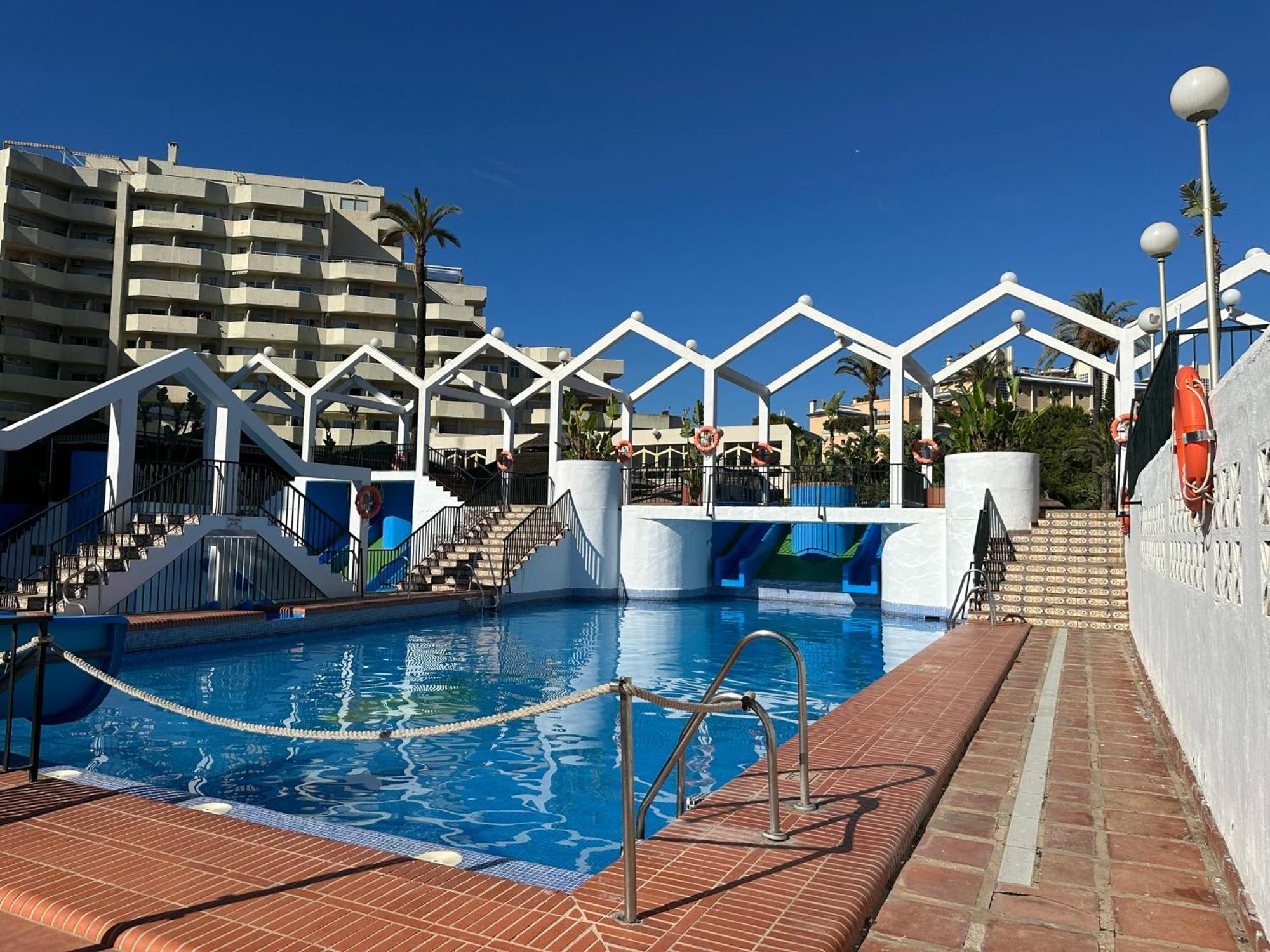 Apartamento Luxury Frontal Al Mar Benalbeach