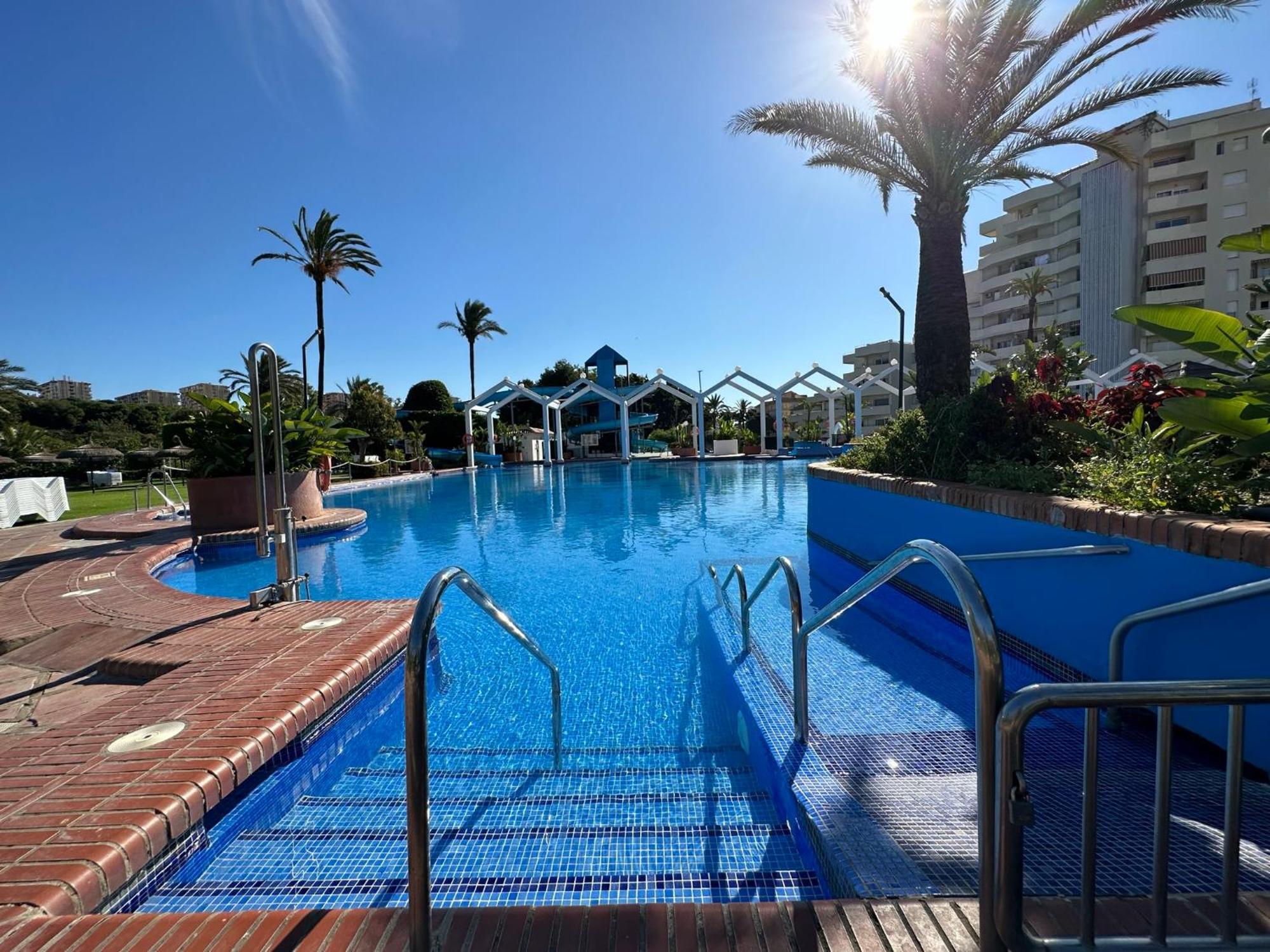 Apartamento Luxury Frontal Al Mar Benalbeach