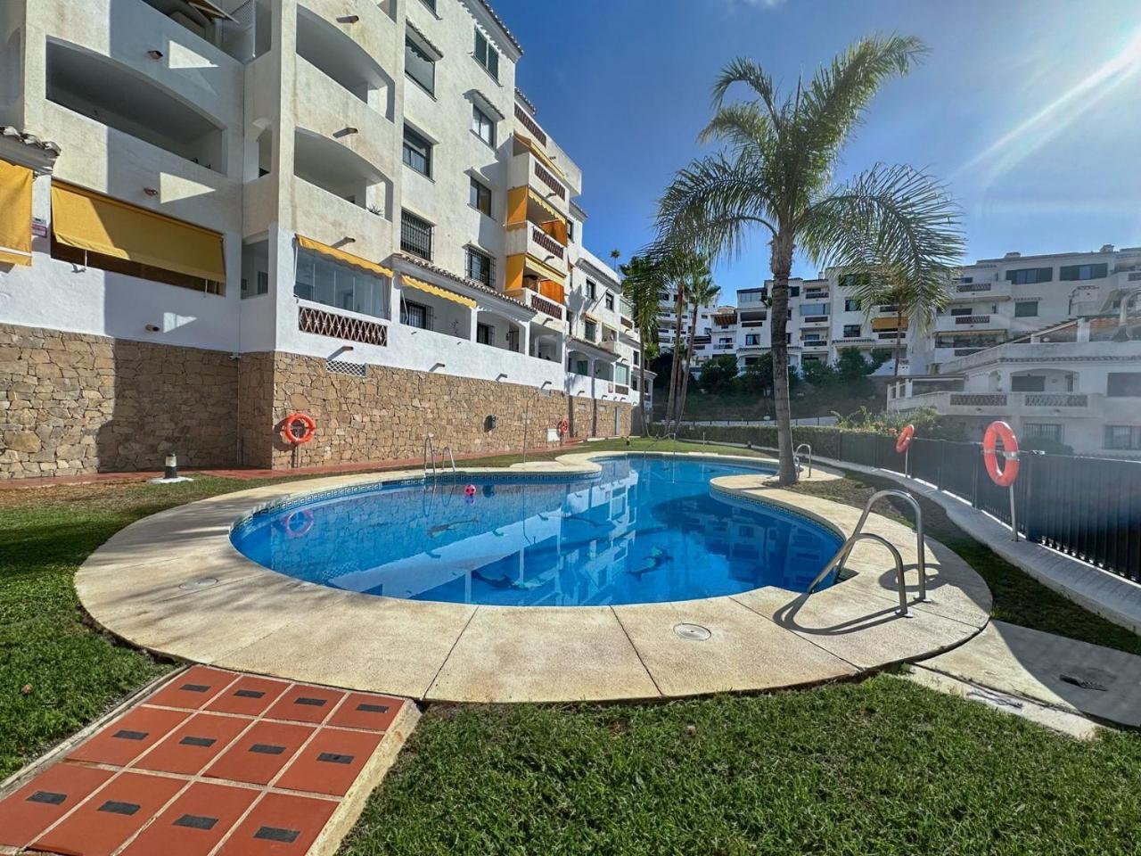 Spacious Penthouse With Spectacular Sea Views!
