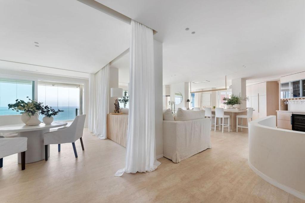 Waterfront Paradise *