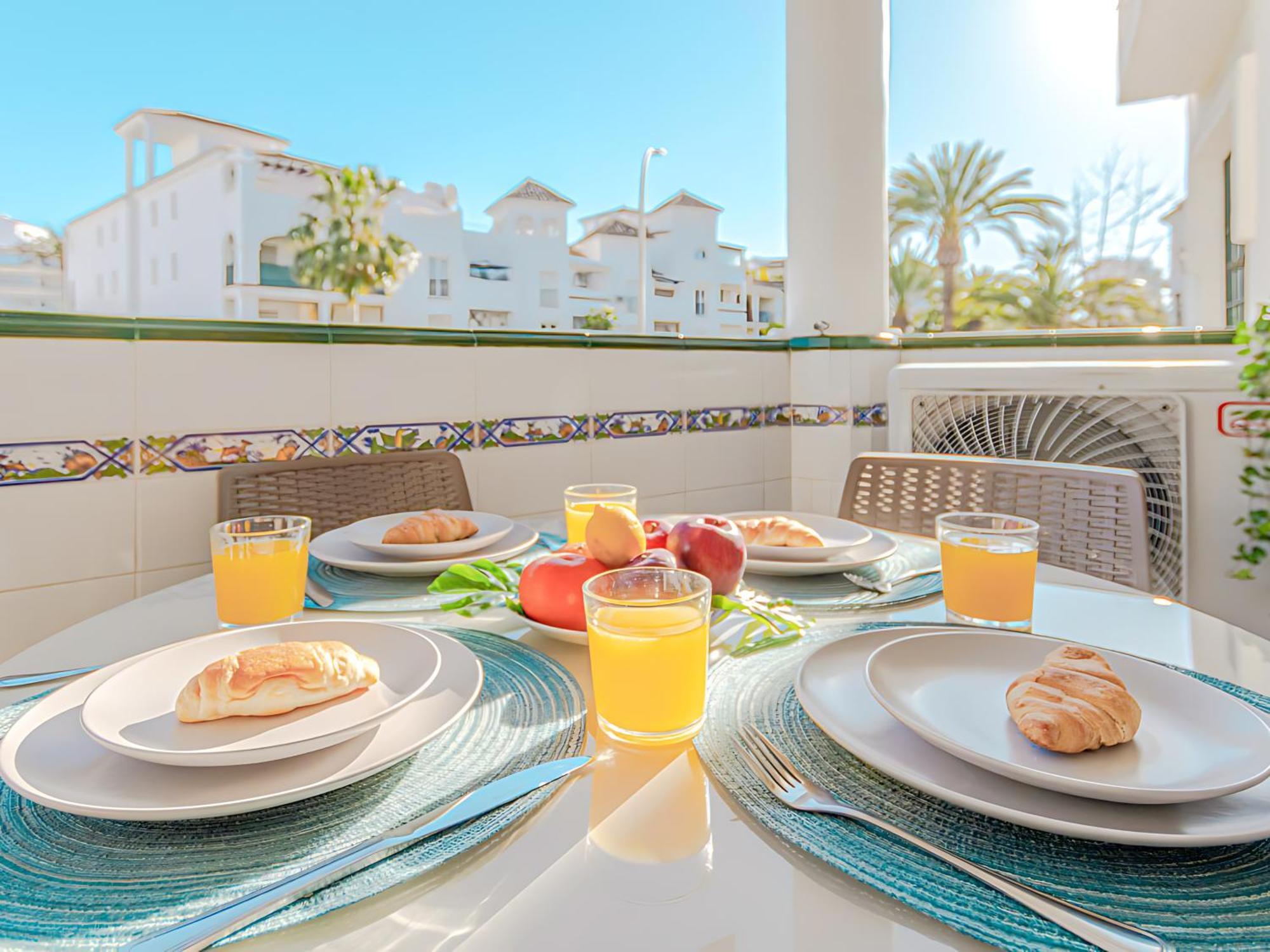 Wonderful Pool & Apartment Benalmádena