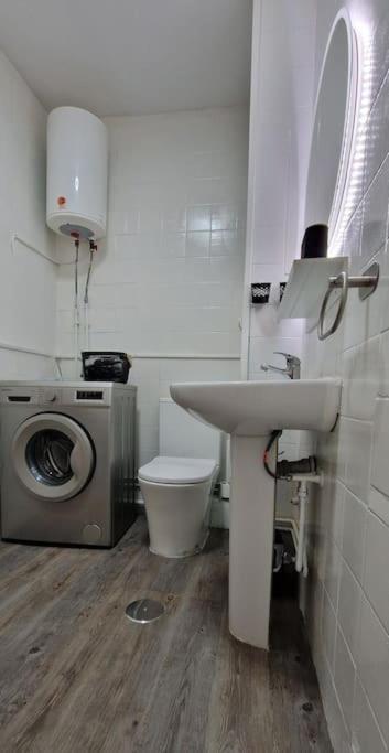 Acogedor Estudio, Piscina Y Vista Mar,