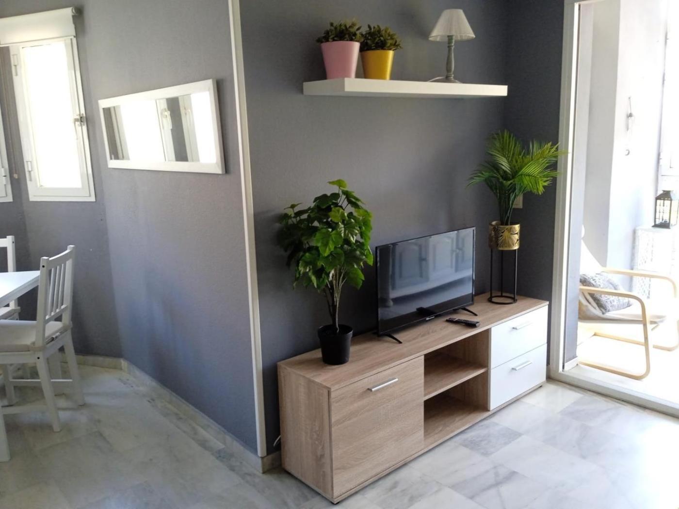 1 Bedroom Near The
