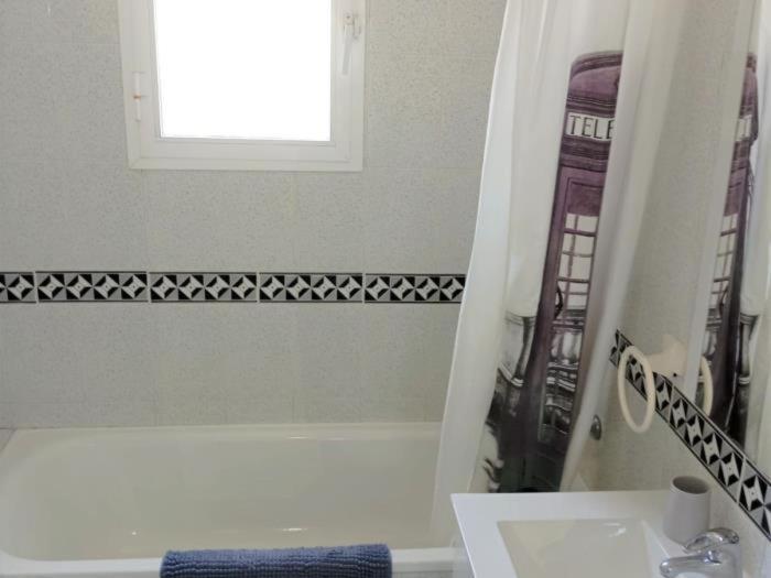 Apartment 1 Bedroom Near The