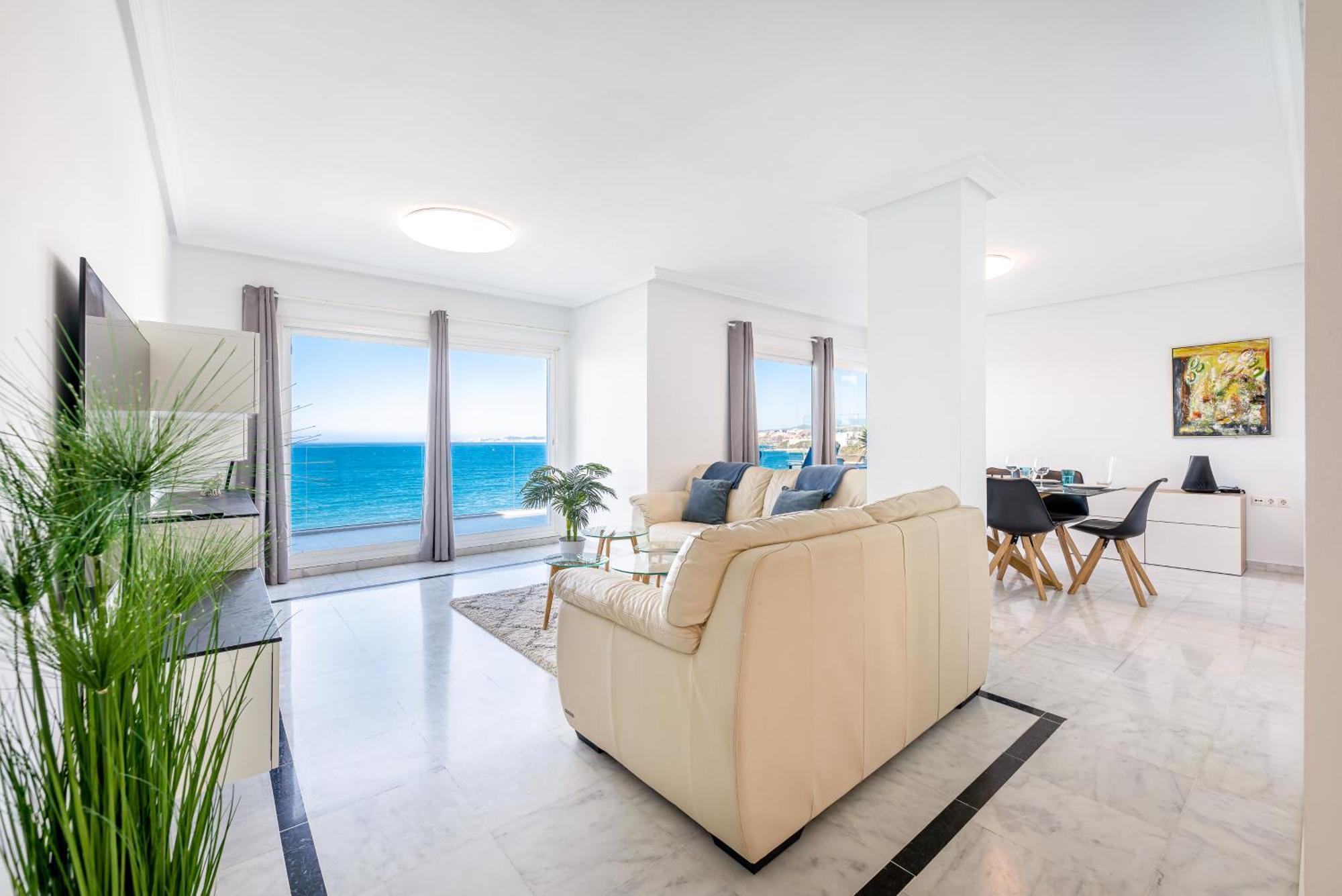 Keywise Beachhouse Oceanblue Benalmádena