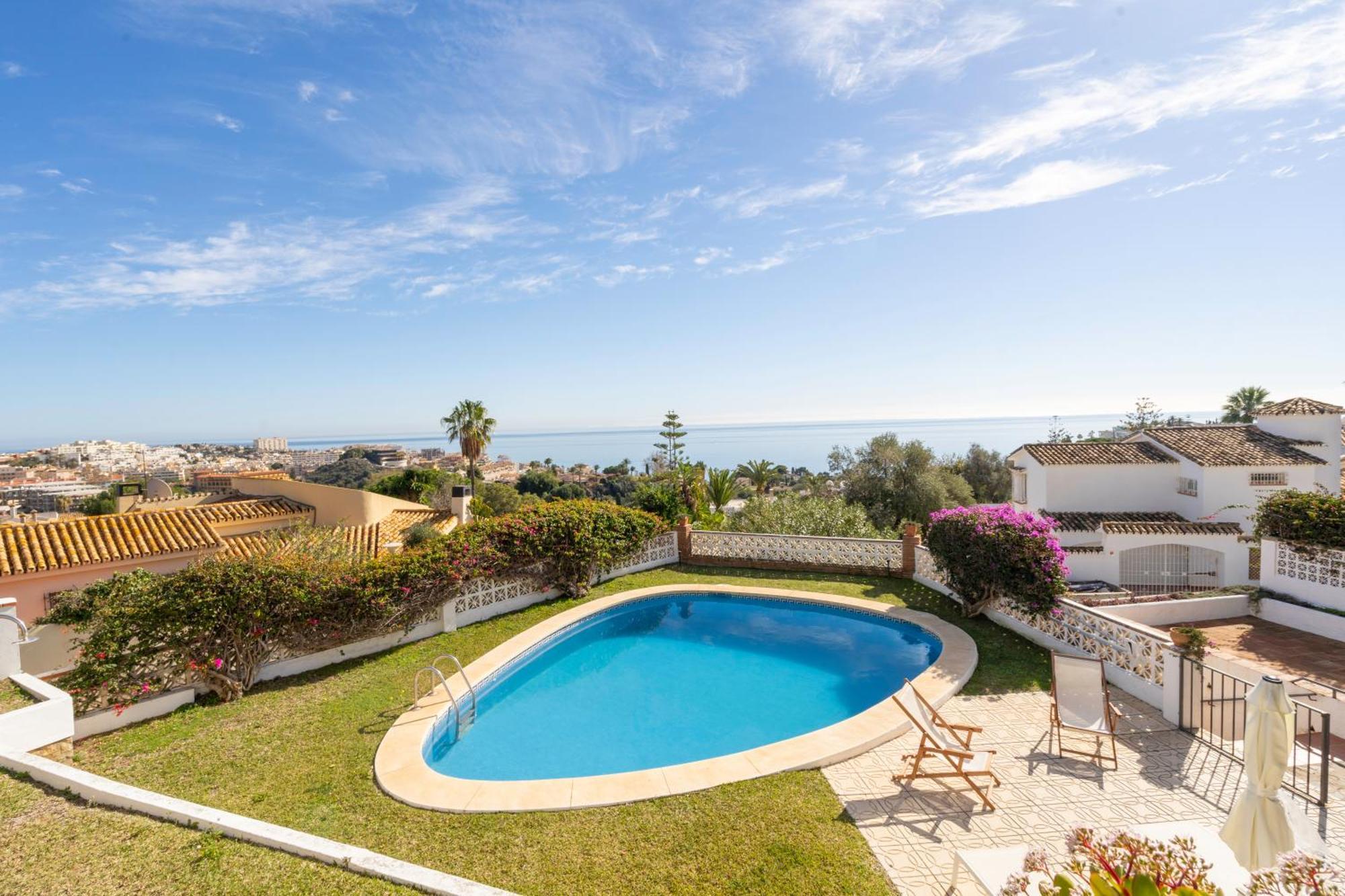 Villa Con Maravillosas Vistas Y Jardines *