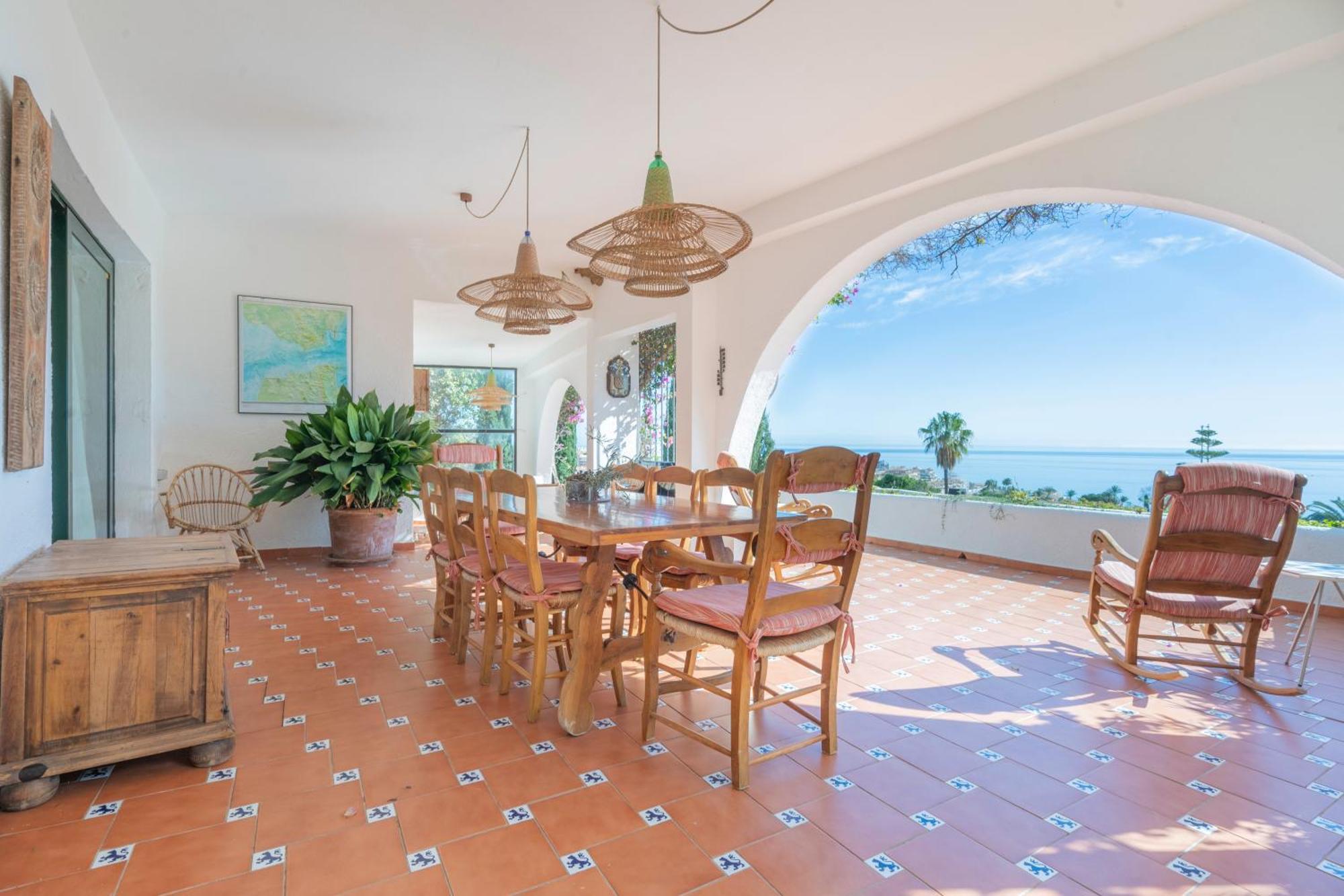 Con Maravillosas Vistas Y Jardines Benalmadena