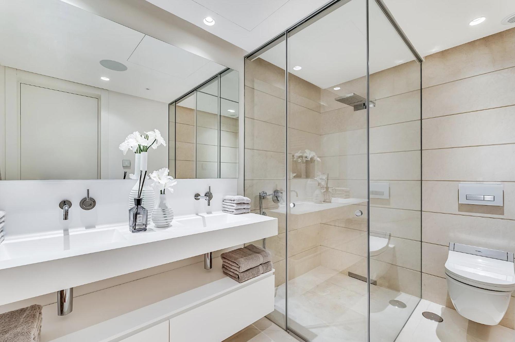 Mondrian Luxury & Villa *