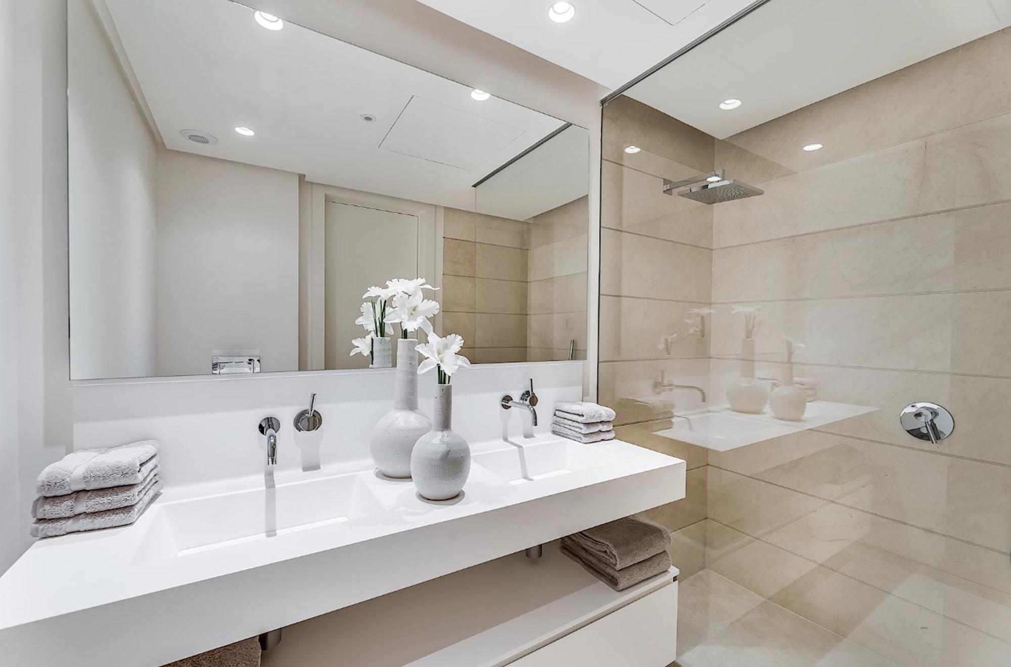 Mondrian Luxury & *