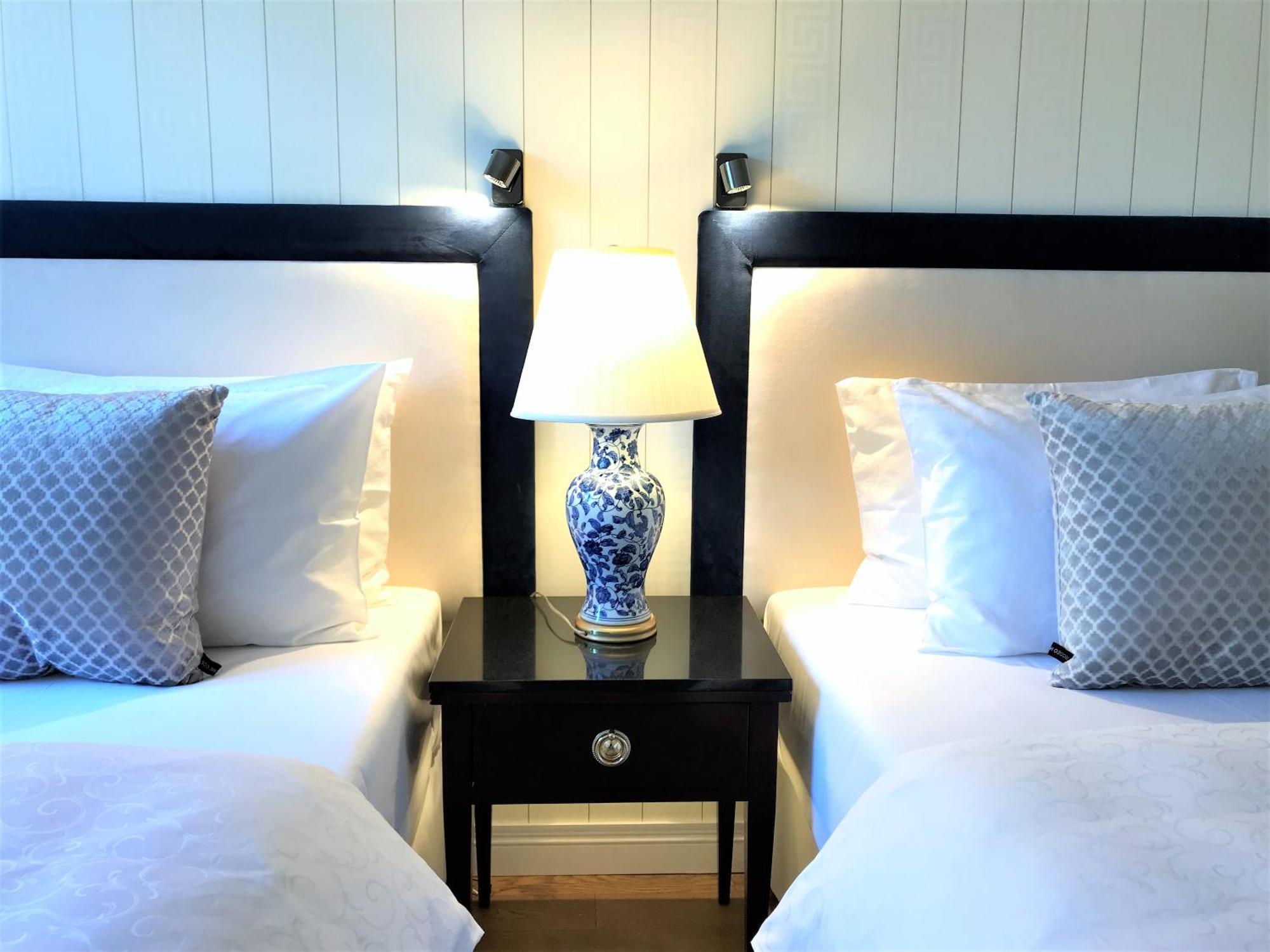 Mondrian Luxury & Villa *