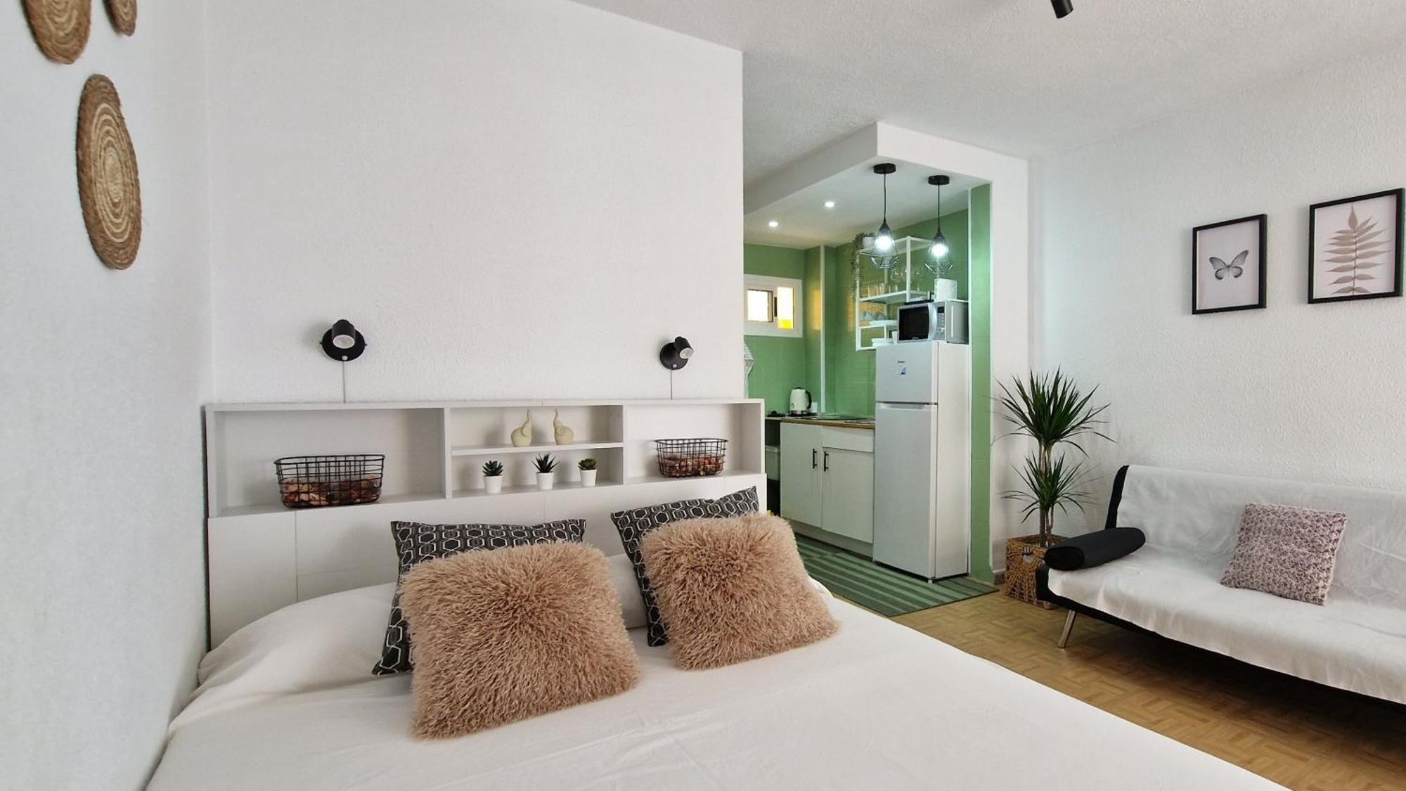 Apartment Acogedor Estudio, Piscina Y Vista Mar, *