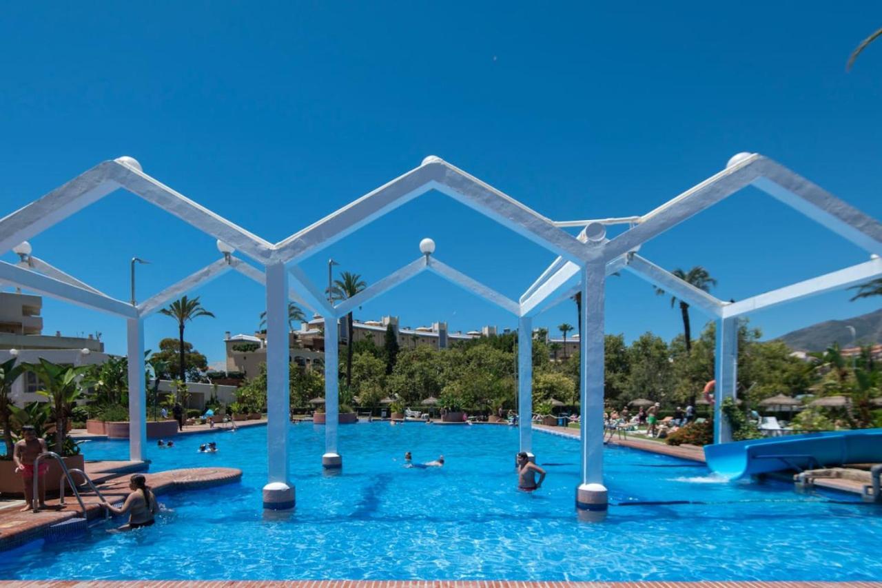 Apartment Seafront Benalbeach