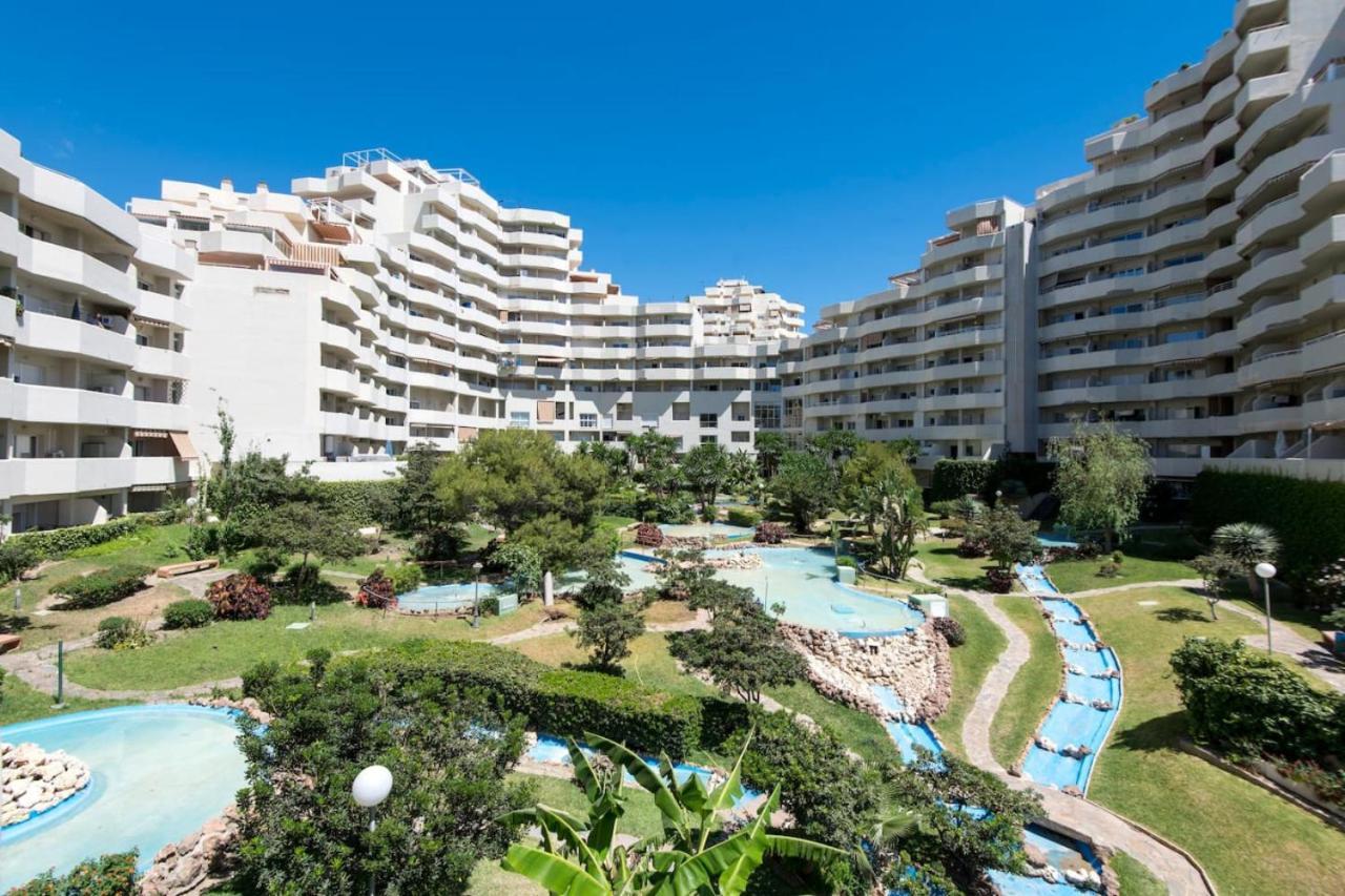 Apartment Seafront Benalbeach *