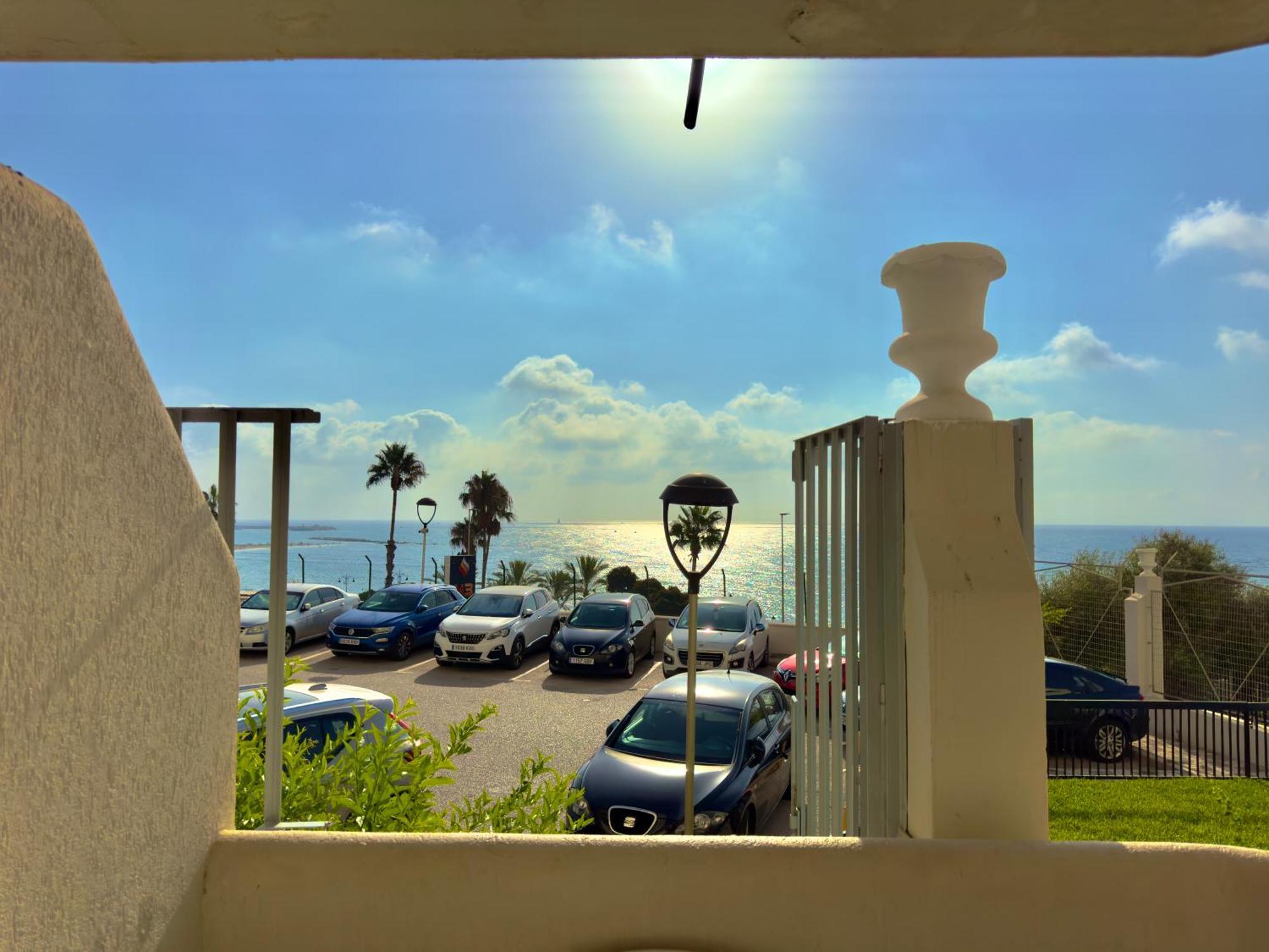 Vistas Al Mar Y Piscina Apartment