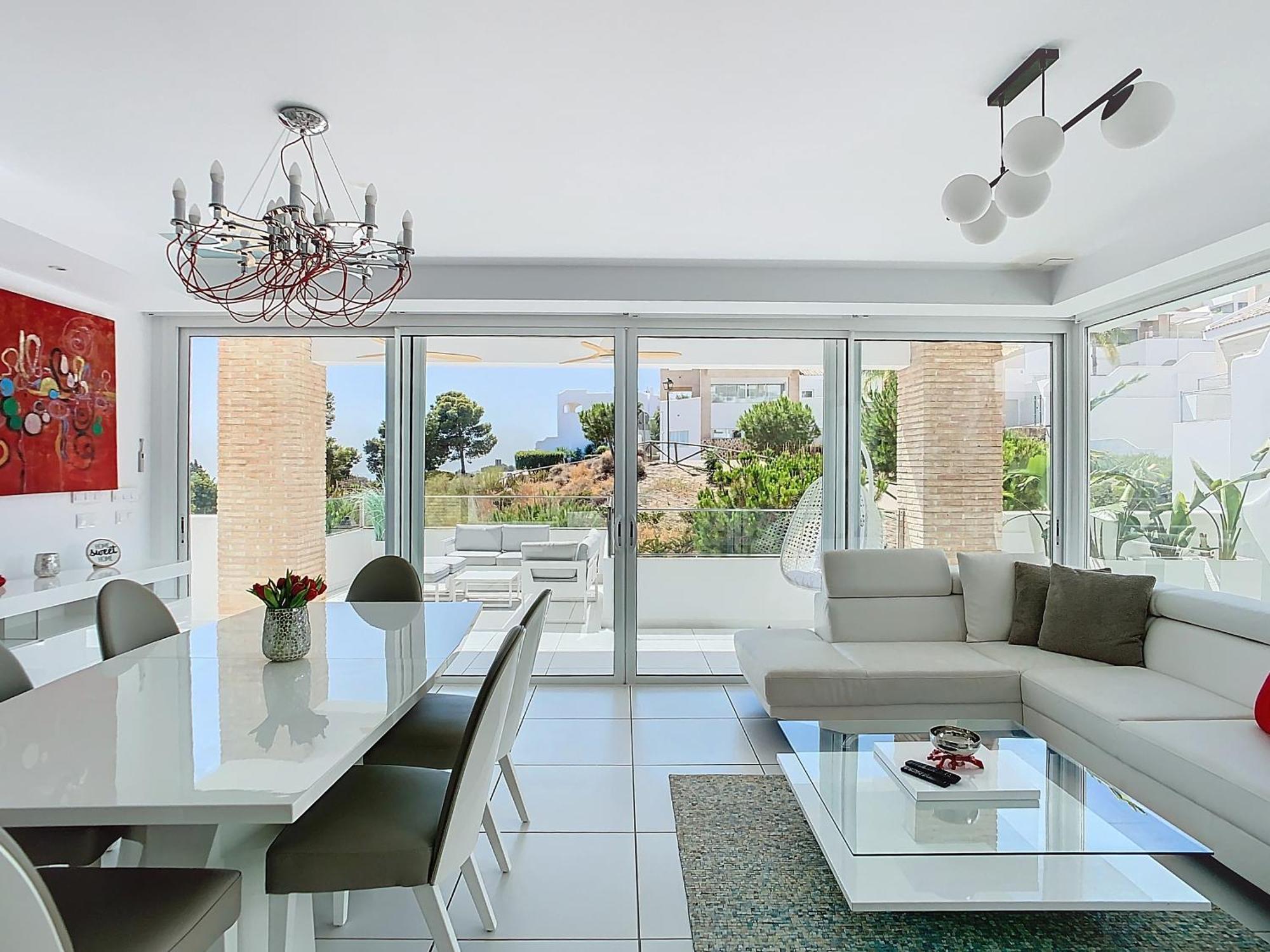 Chic Escape, 5 Modern Villa