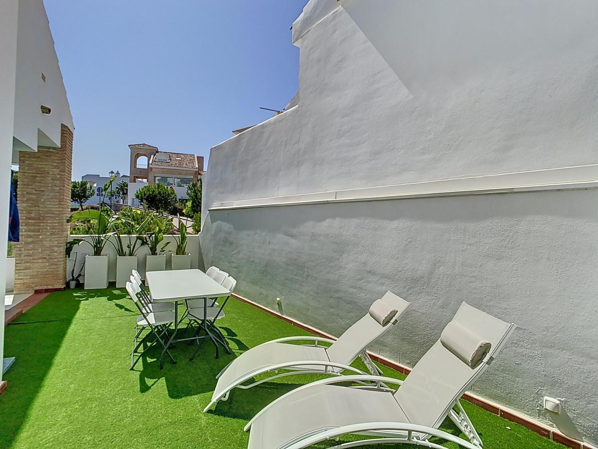 Chic Escape, 5 Modern Benalmadena