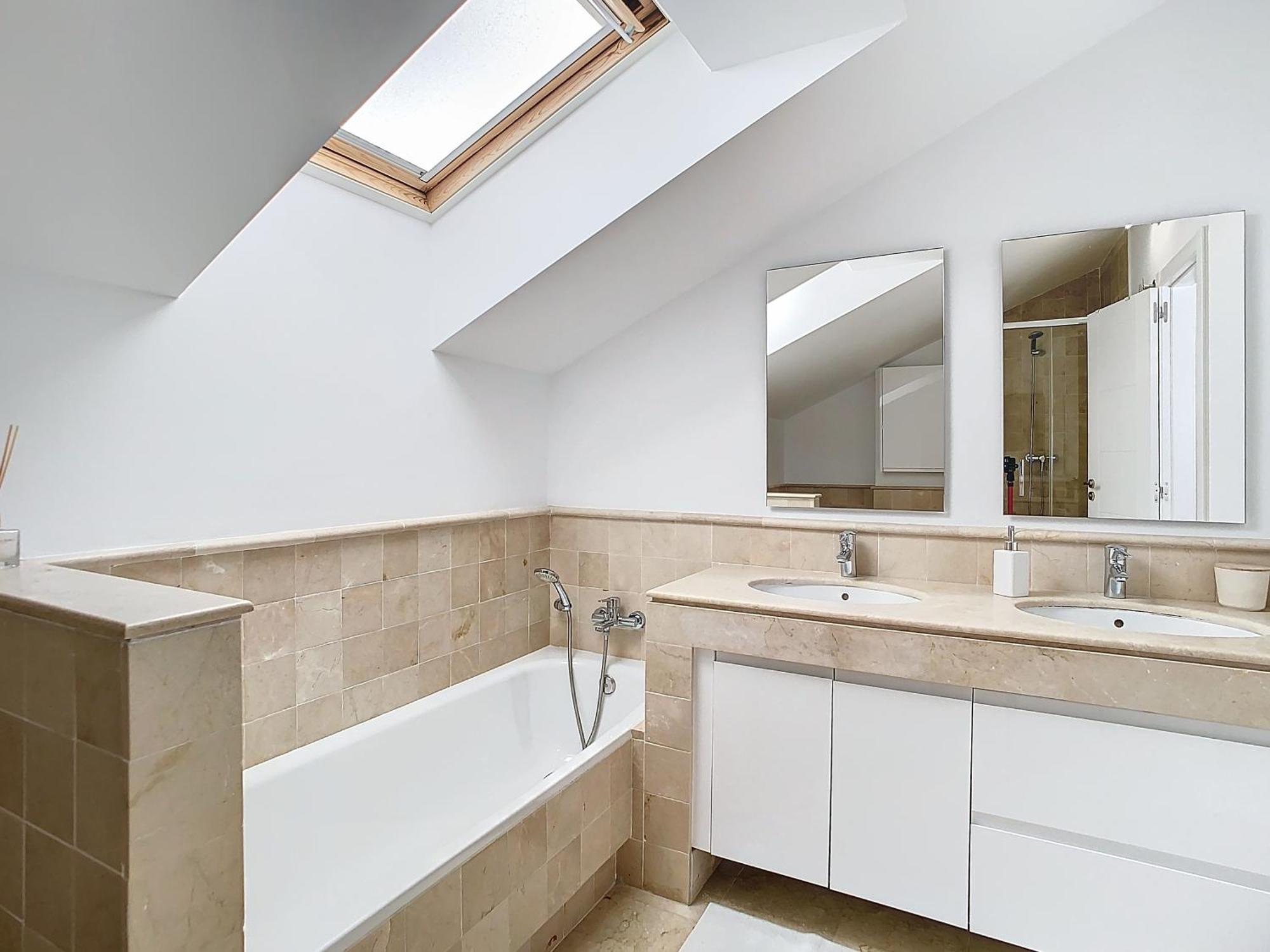 Chic Escape, 5 Modern * Benalmadena