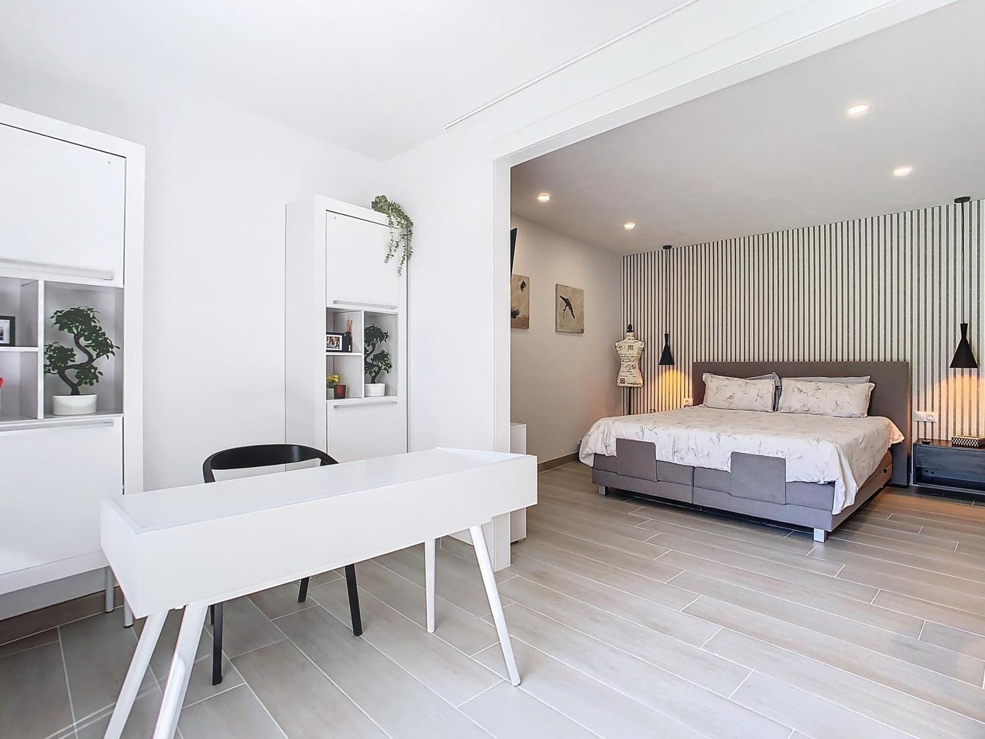 Chic Escape, 5 Modern Villa Benalmadena