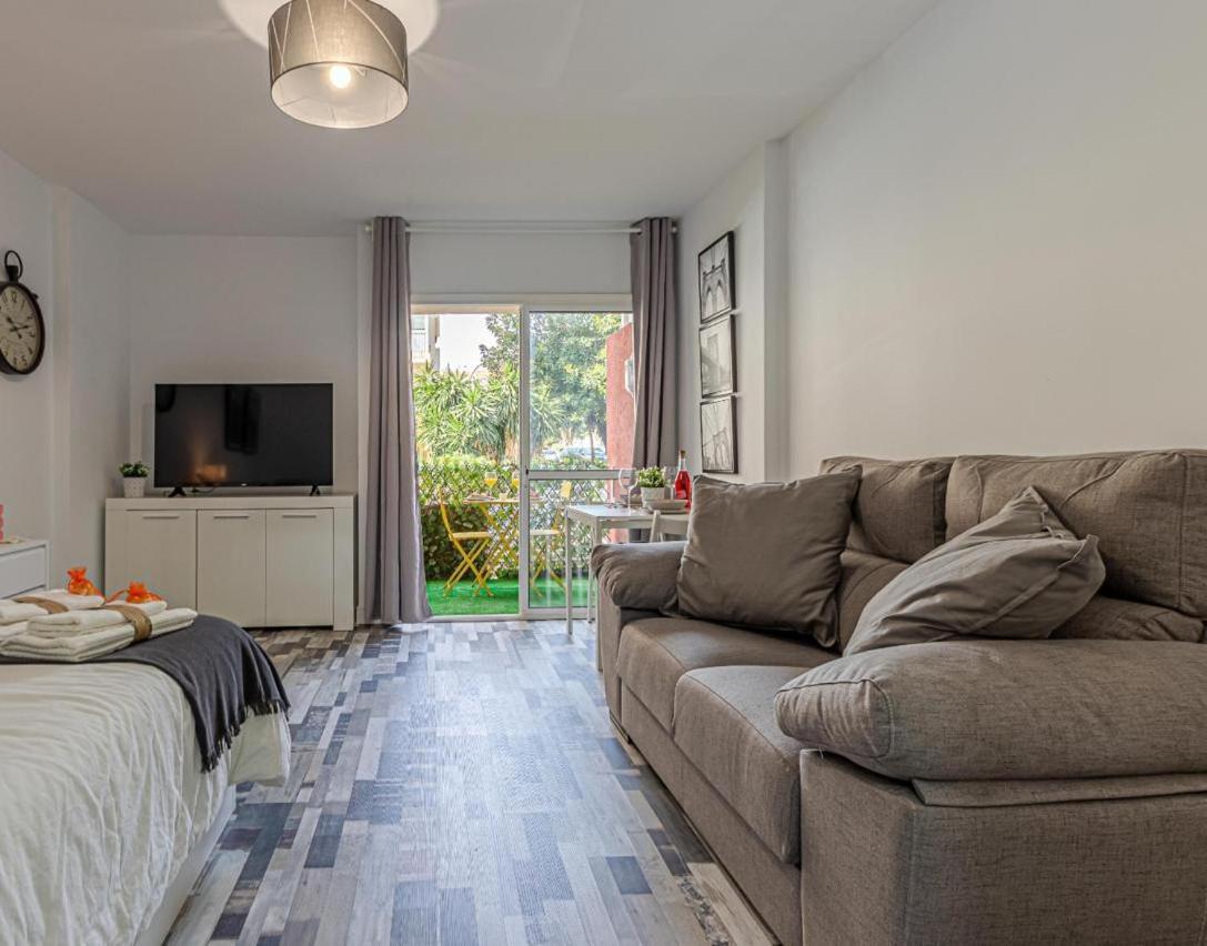 Estudio Vacacional Iris, Apartment Benalmadena