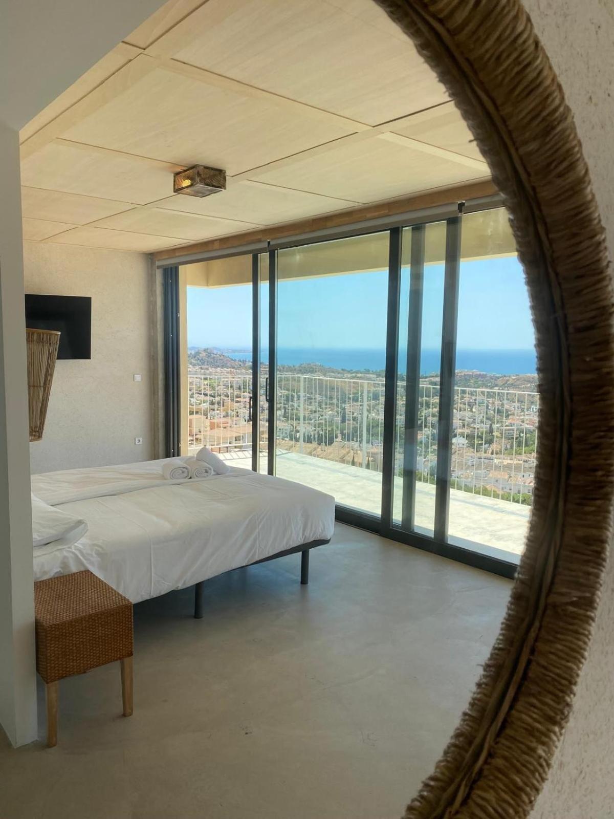 Spacious With Great Views! Villa