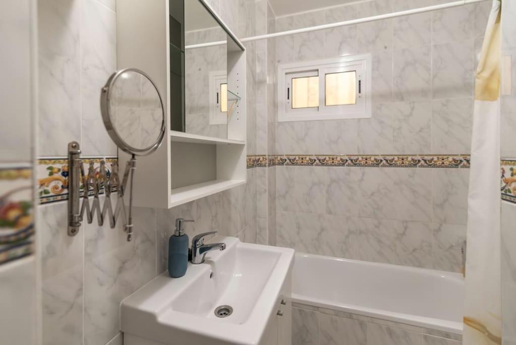 Apartamento Teletrabajo O Relax, Estudio Con Vistas Al Mar *