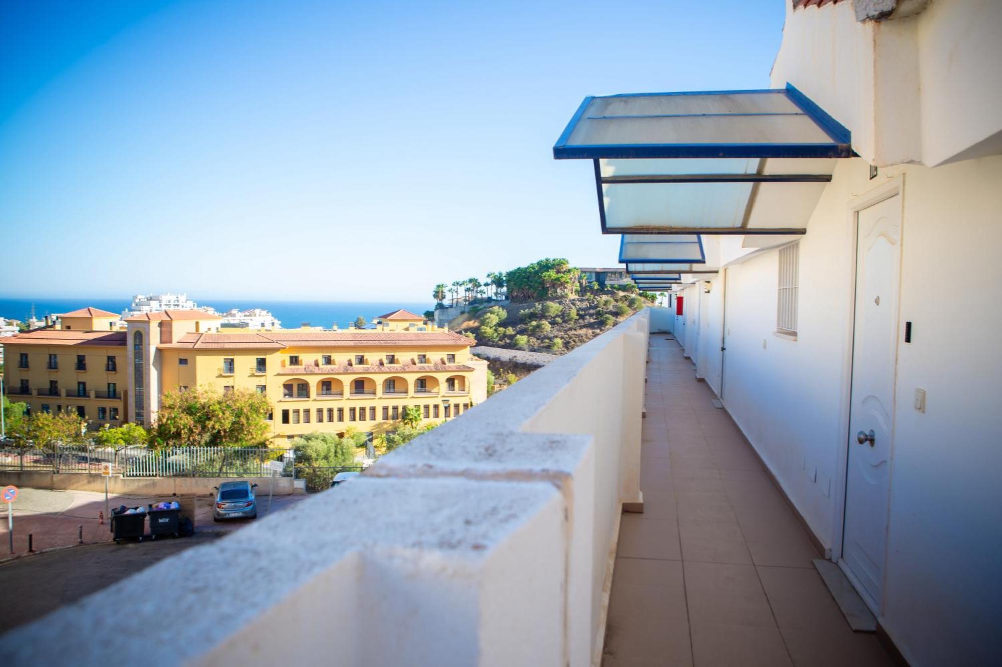Benalhome - Tu Hogar Con Terraza Y Ducha Exterior Apartment *