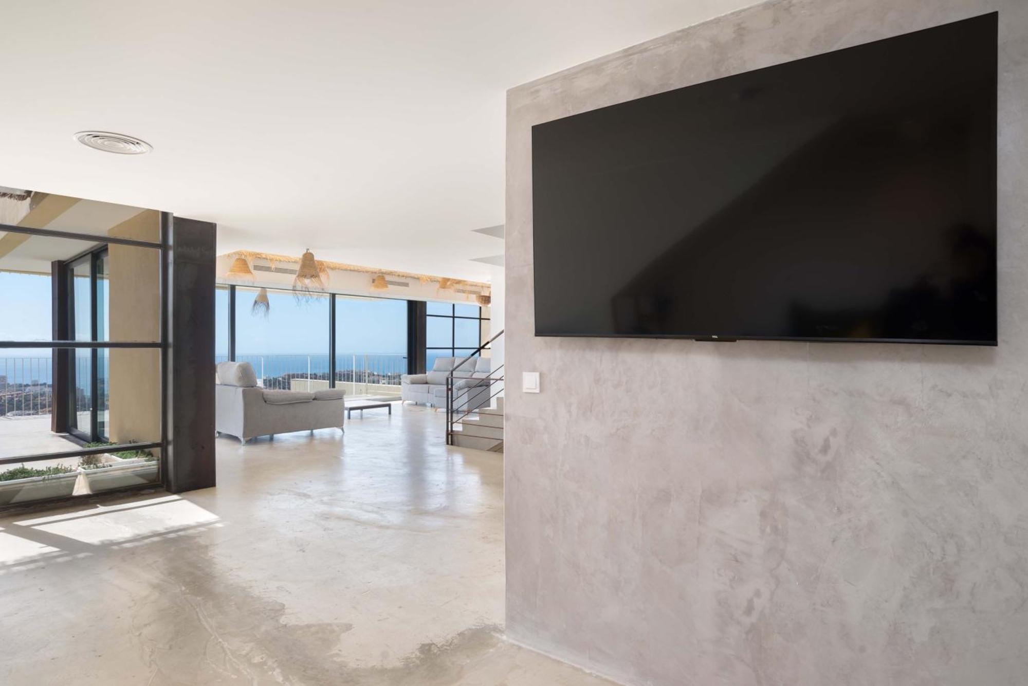 Spacious With Great Views!