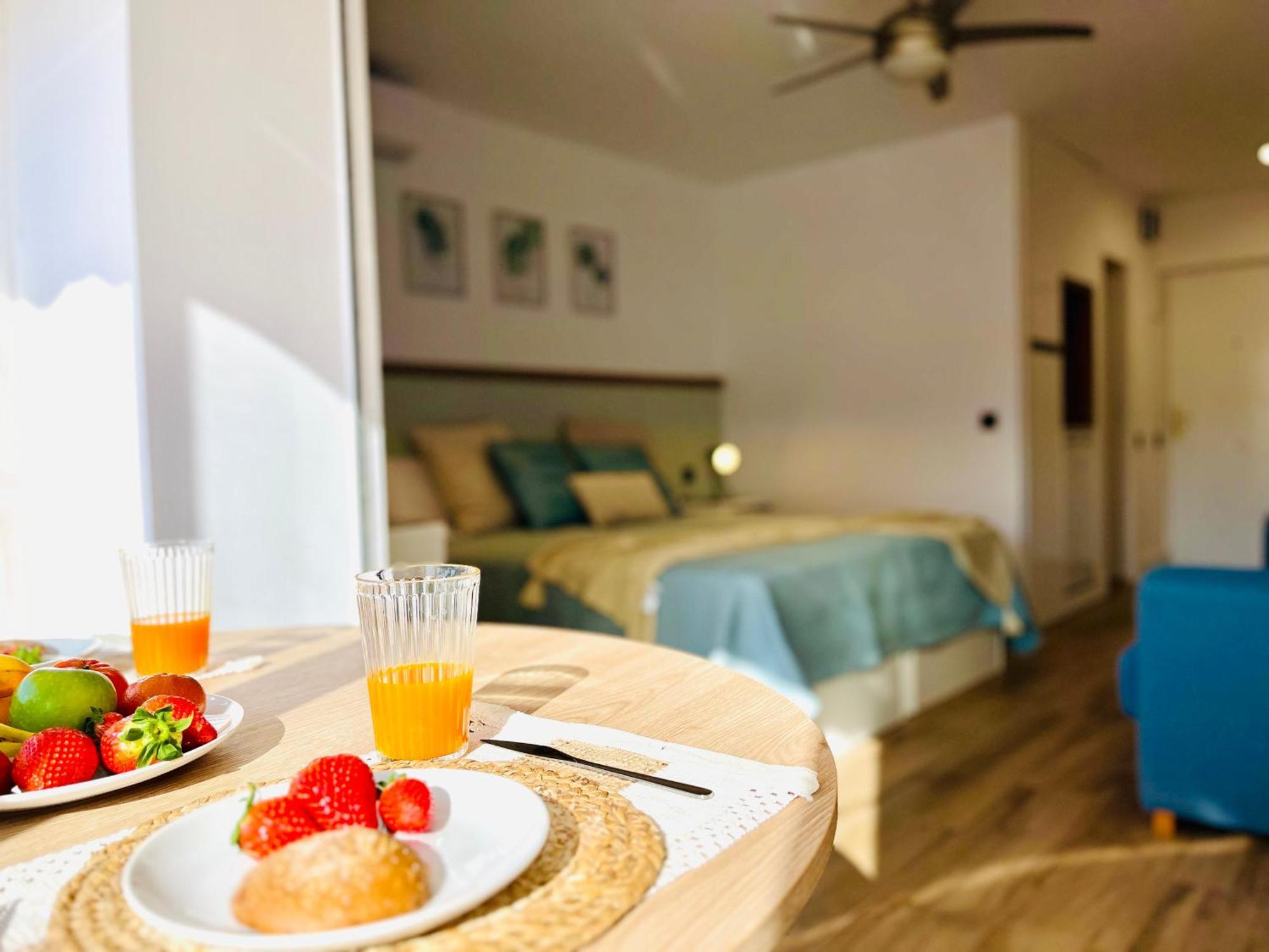 Beautiful Brand New Study 24-hour Reception * Benalmadena