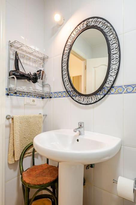 Perfect Location, 50 M Away And Pool * Benalmadena