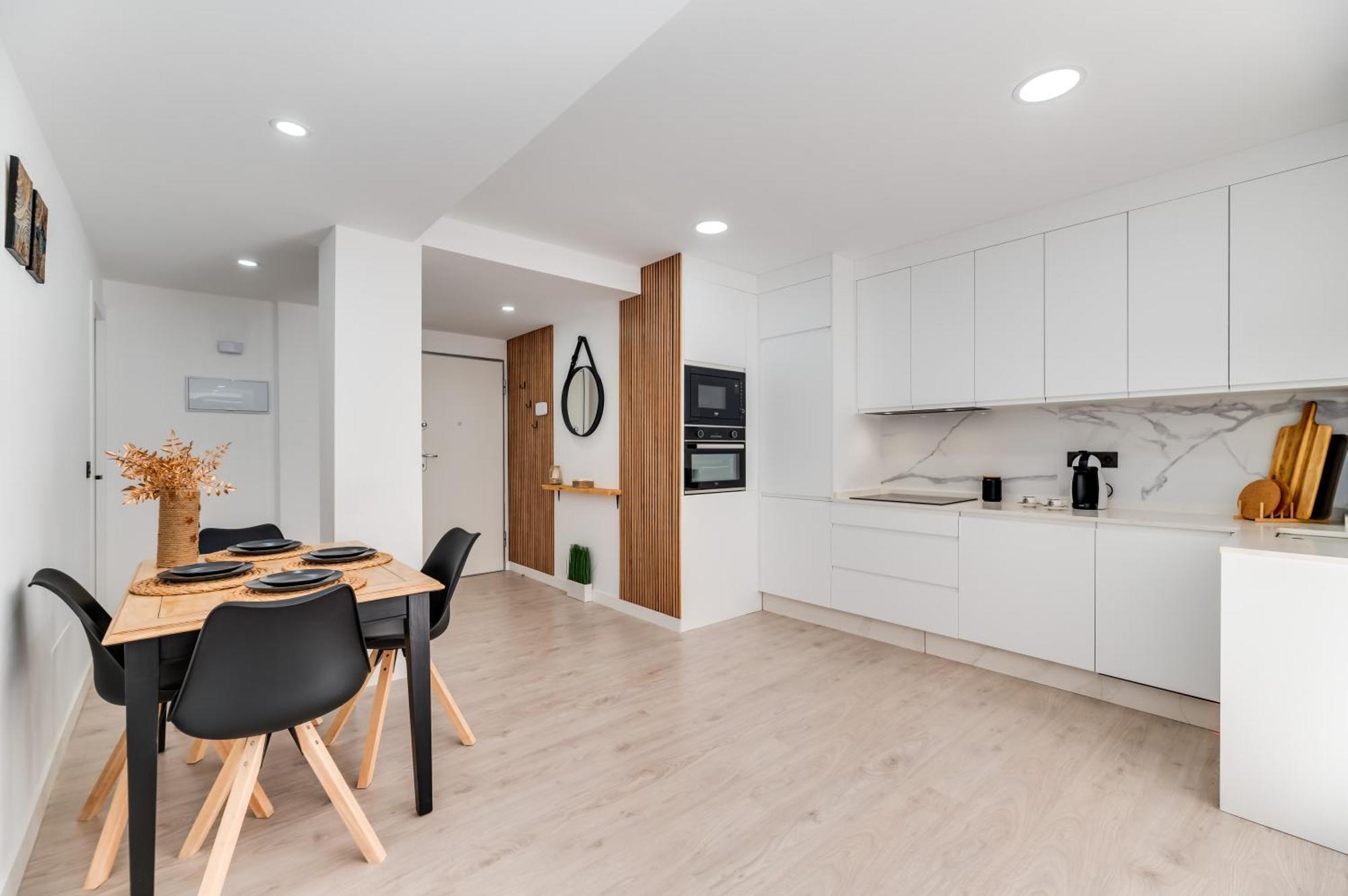 Puerto Marina Apartment