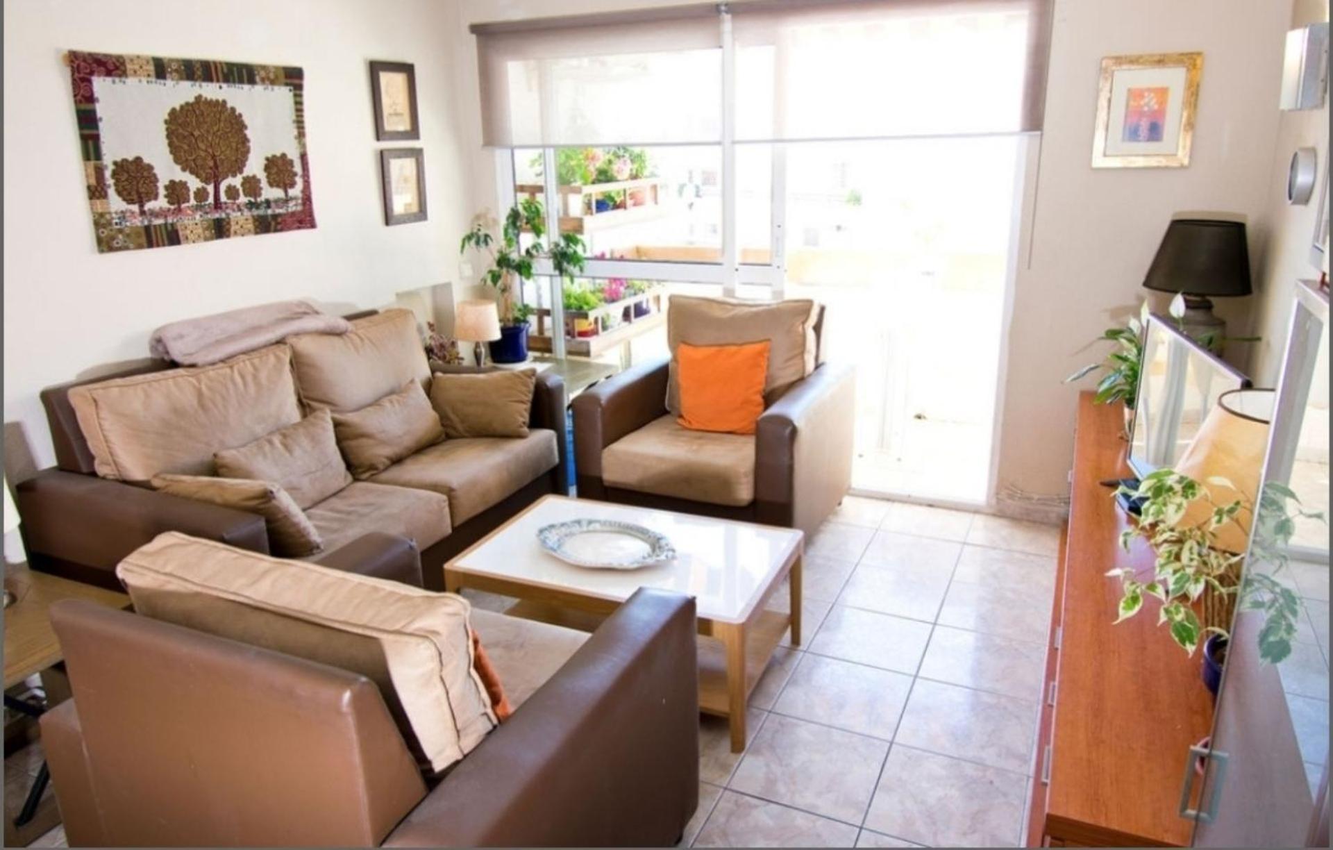 Apartment Attractive In Excellent Location *
