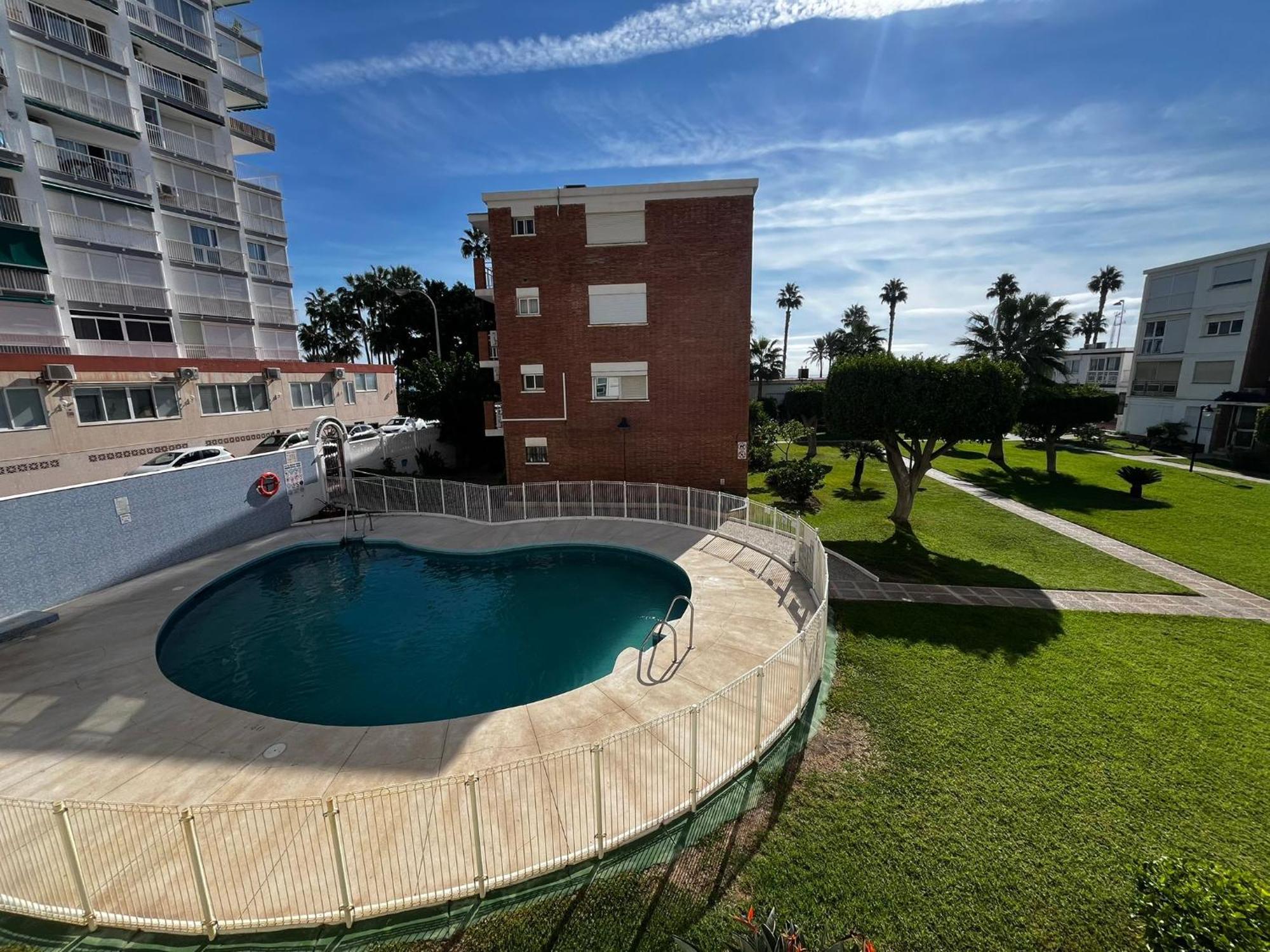 Sunshine By The Sea Apartment *