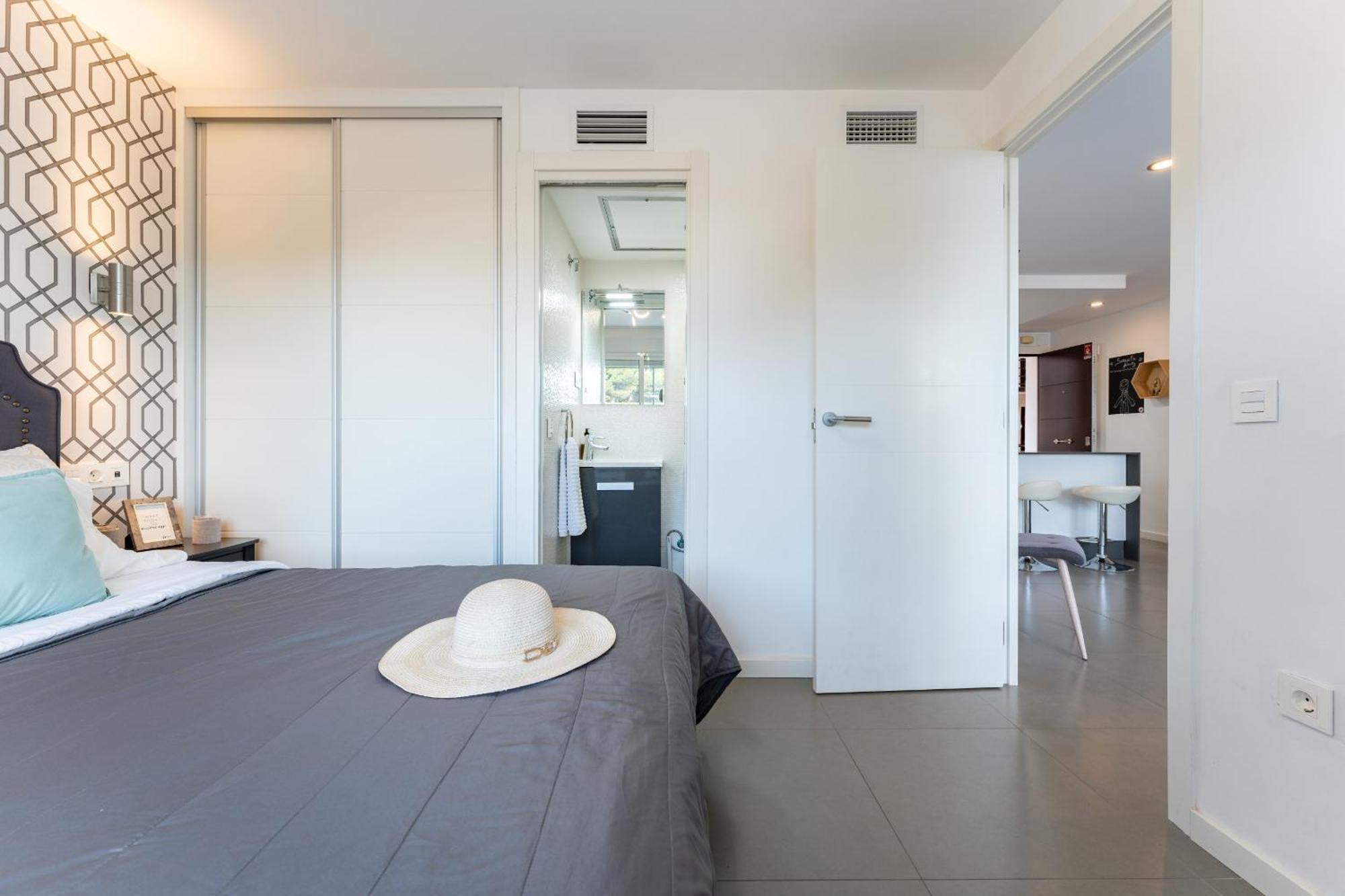 Bonanza Deluxe - Easy Walk To Beach, Marina And Shops Apartment *