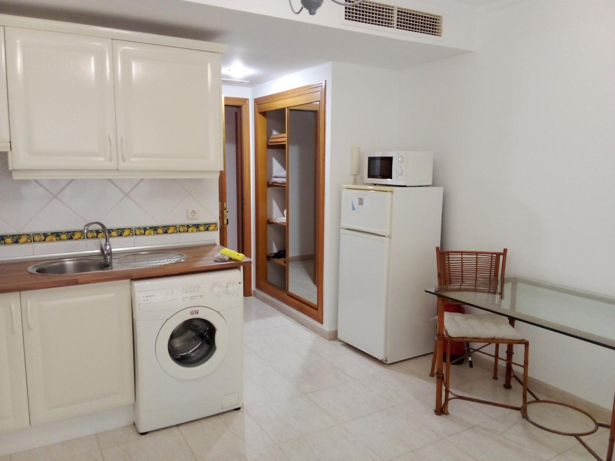 Coqueto Estudio En Calle Vela Benalmádena