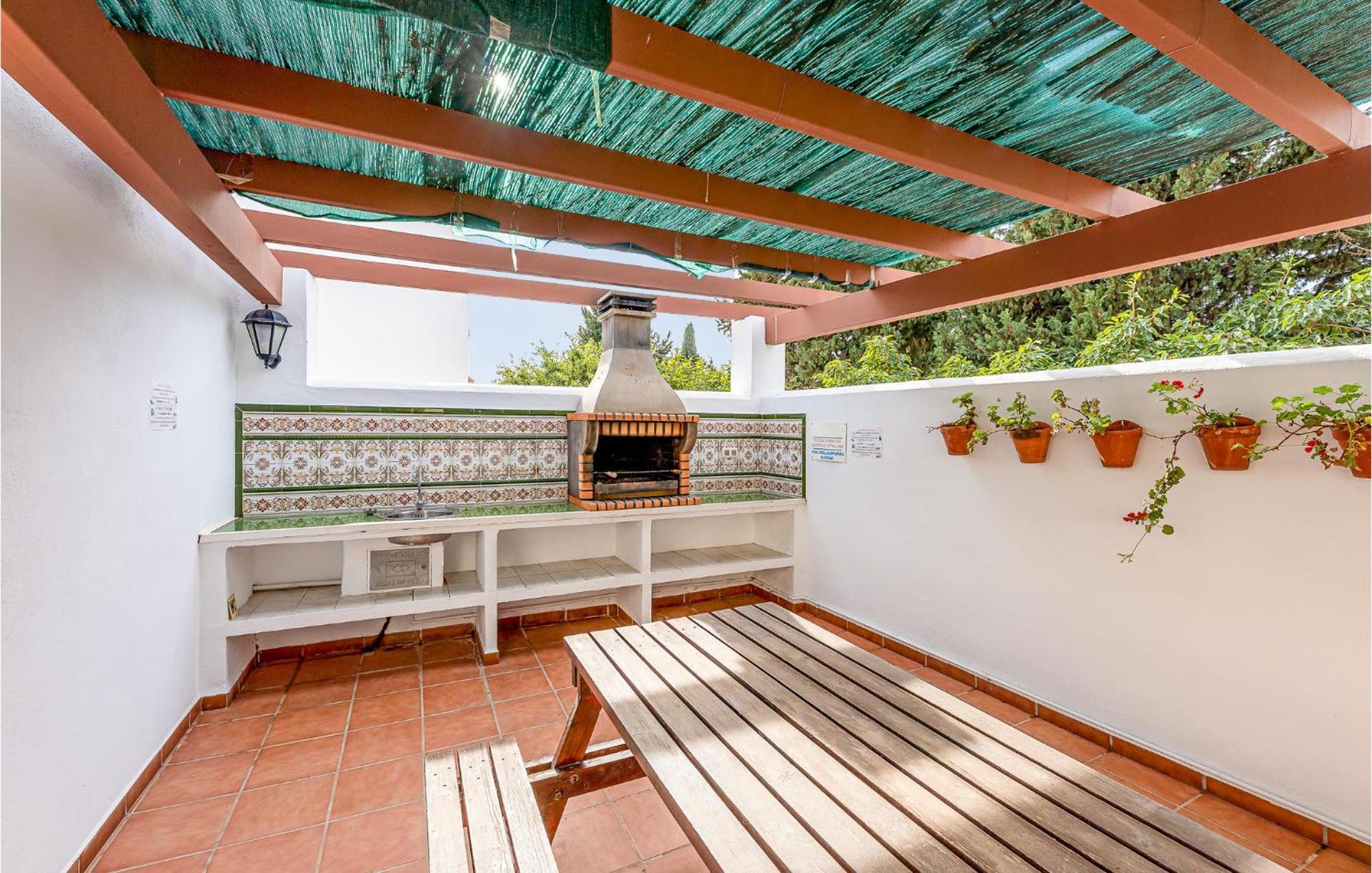 Lovely In With Kitchen Apartment *