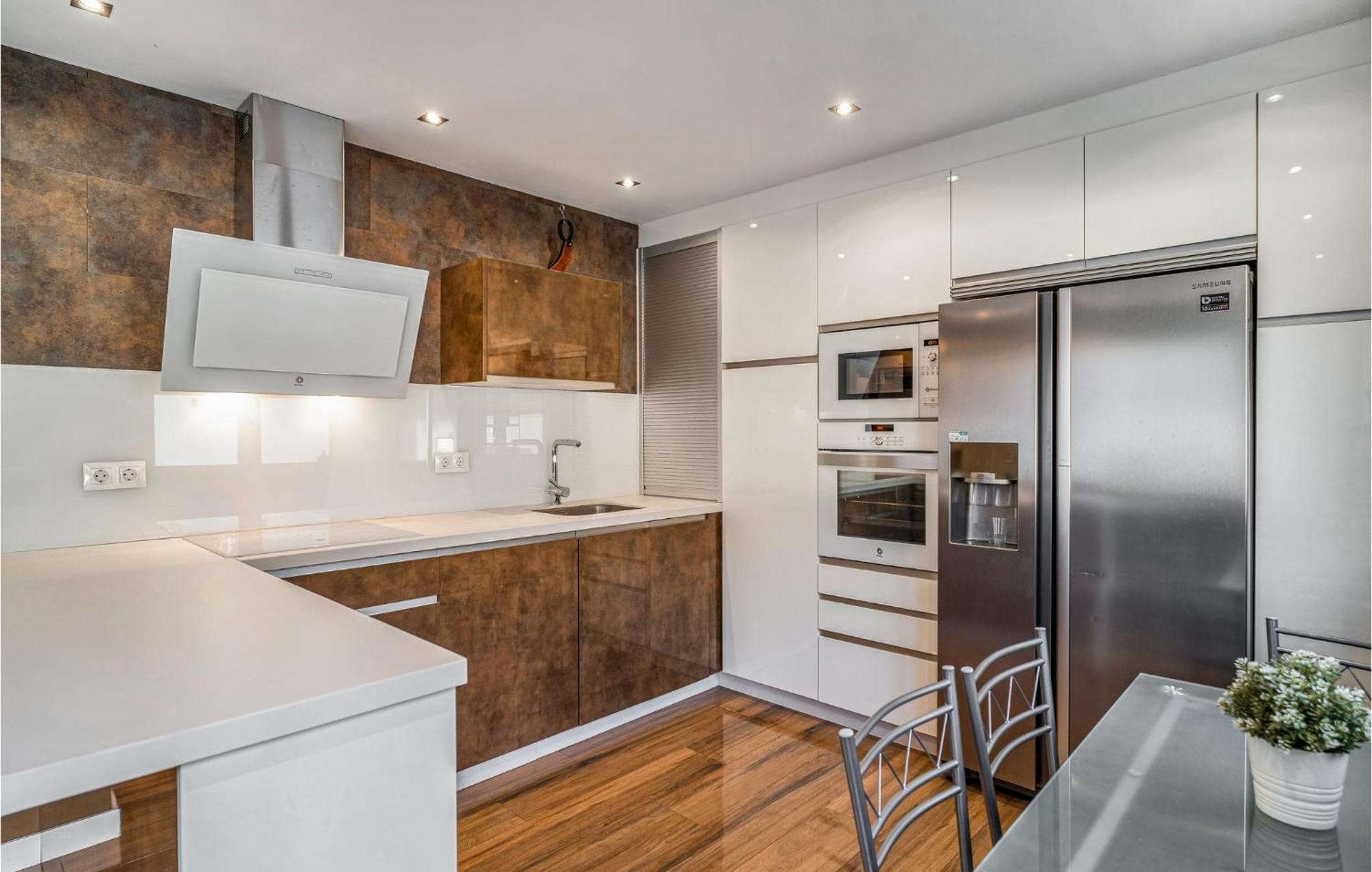 Gorgeous In With Kitchen Benalmadena