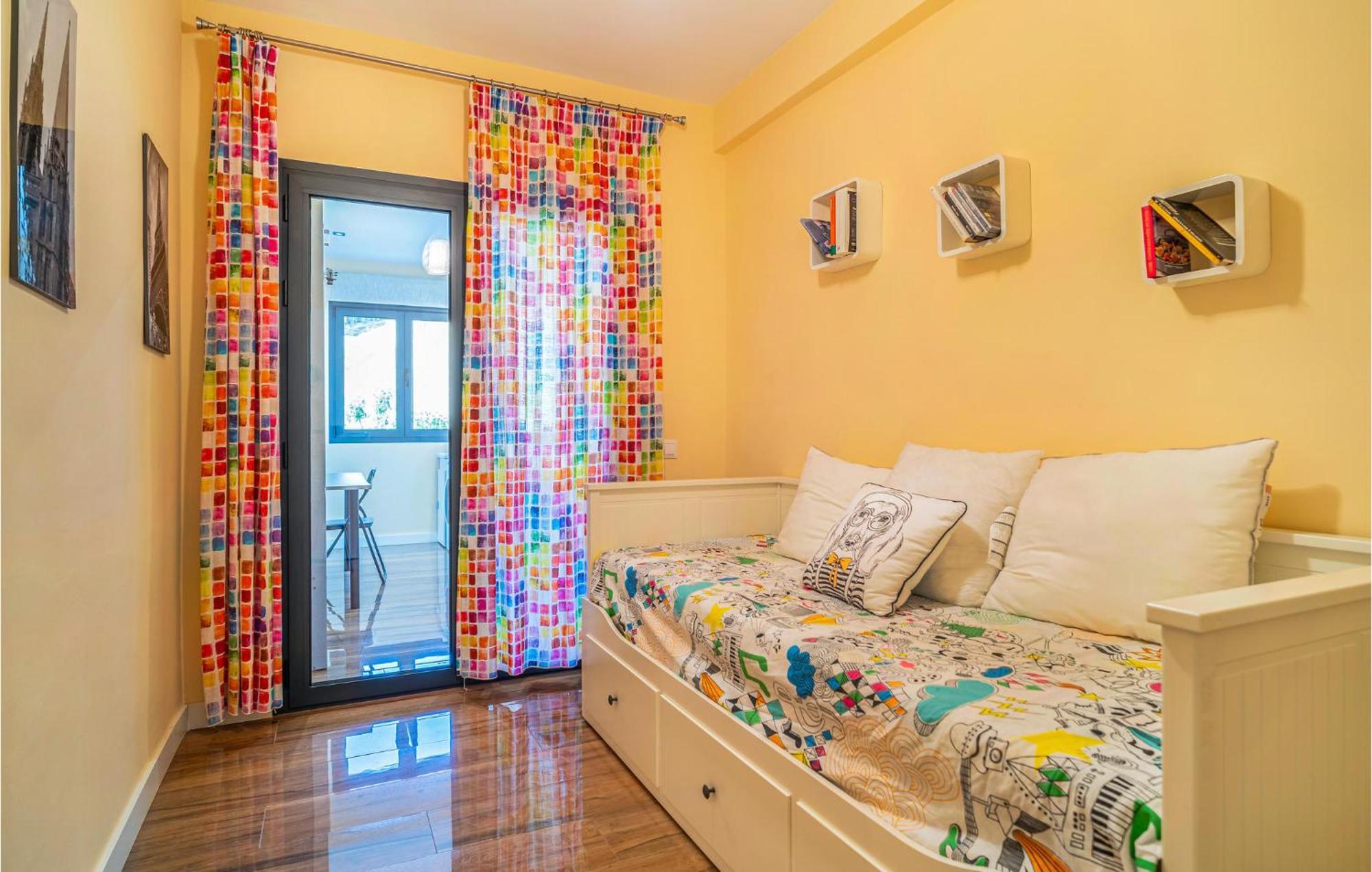 Holiday home Gorgeous In With Kitchen Benalmadena