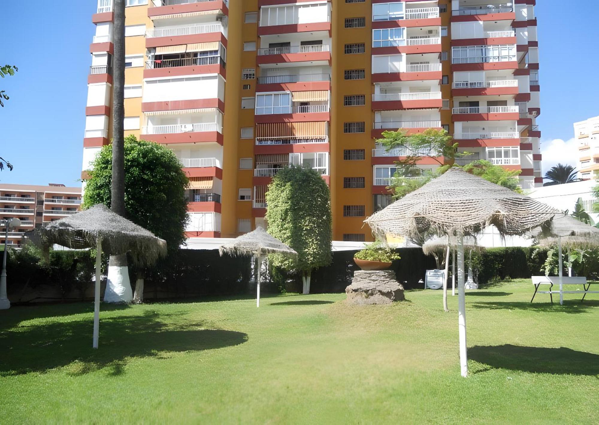 Apartment Next To Puerto Marina And The