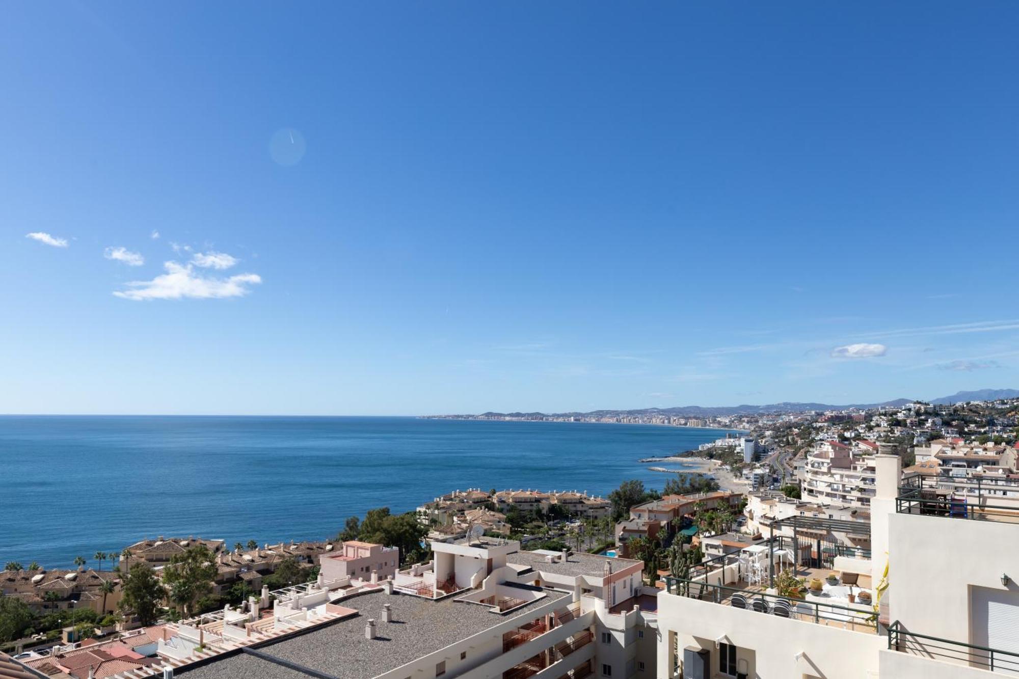 Stylish 4bd With Pool Access & Nearby * Benalmadena