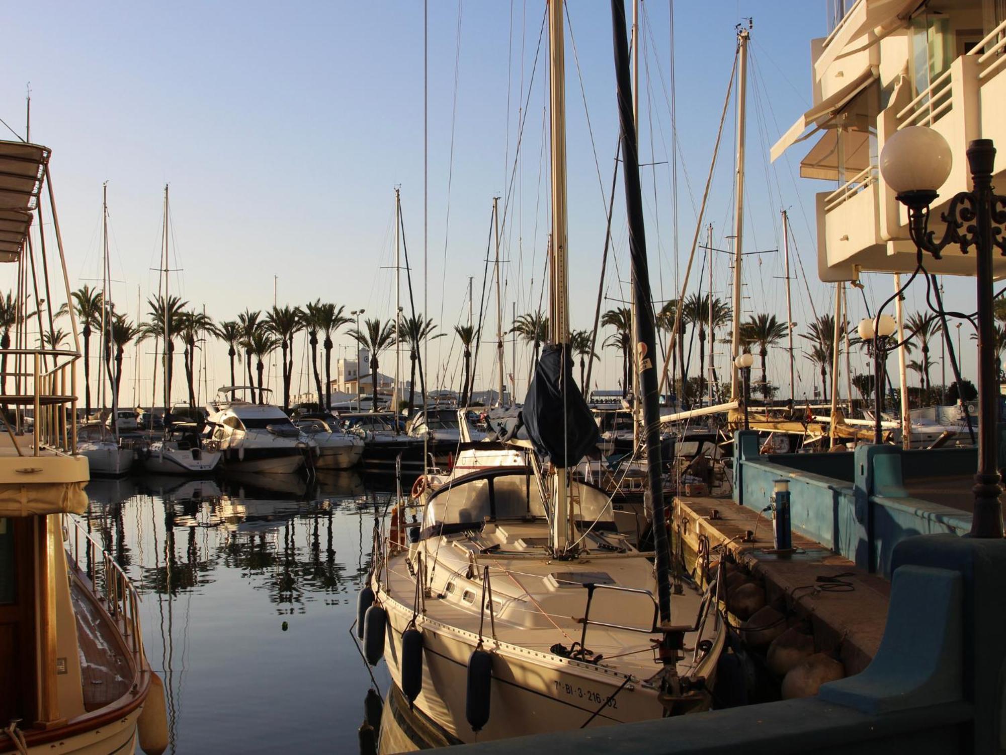 Apartment Isla Puerto Marina Benalmádena