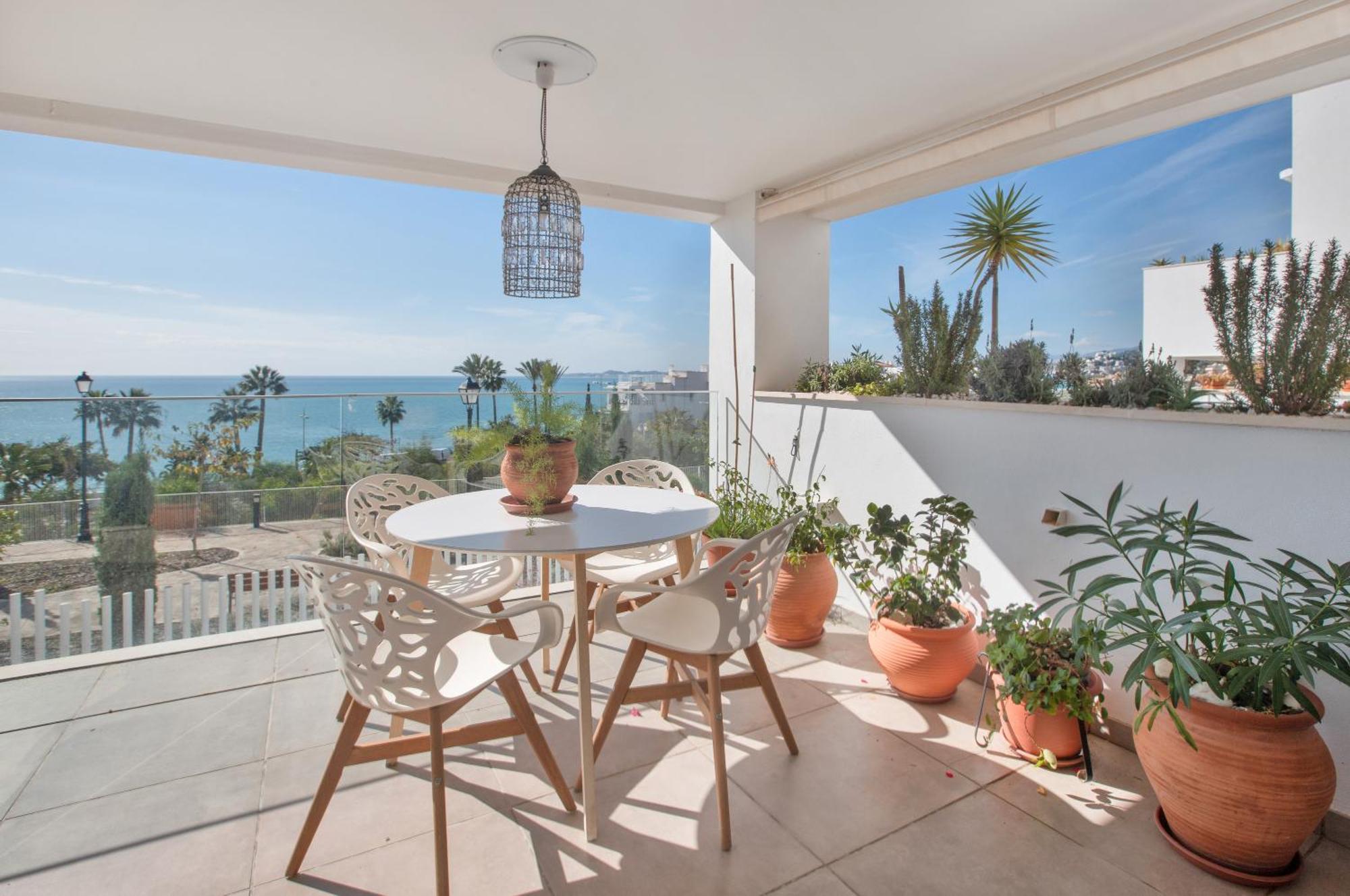 Seaview Alba Apartment
