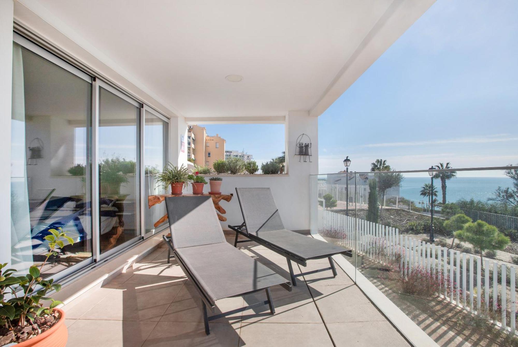 Seaview Alba Apartment