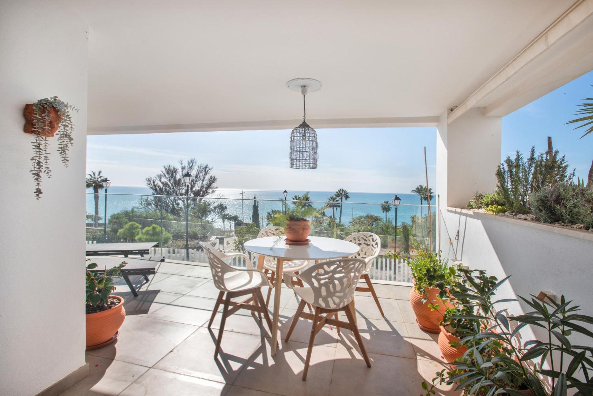Seaview Alba Apartment
