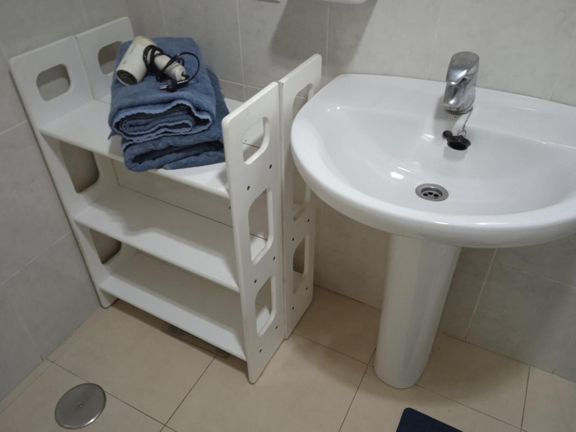 Jardin Cielomar, 1 Bedroom Apartment, Parking, Close To Train, Restaurants, Shops - 8 Min Walk